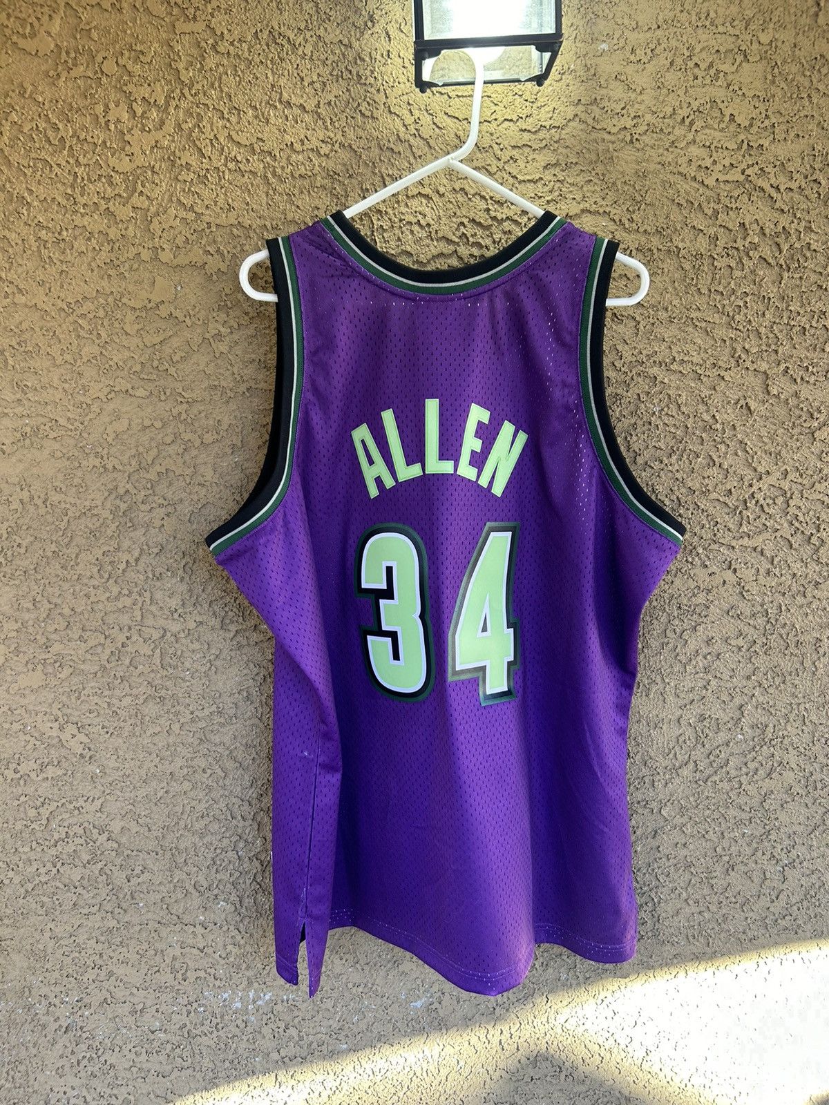 Mitchell & Ness × NBA × Vintage Vintage Milwaukee Bucks Ray Allen Mitchell & Ness Jersey XXL Size US XXL / EU 58 / 5 - 4 Thumbnail
