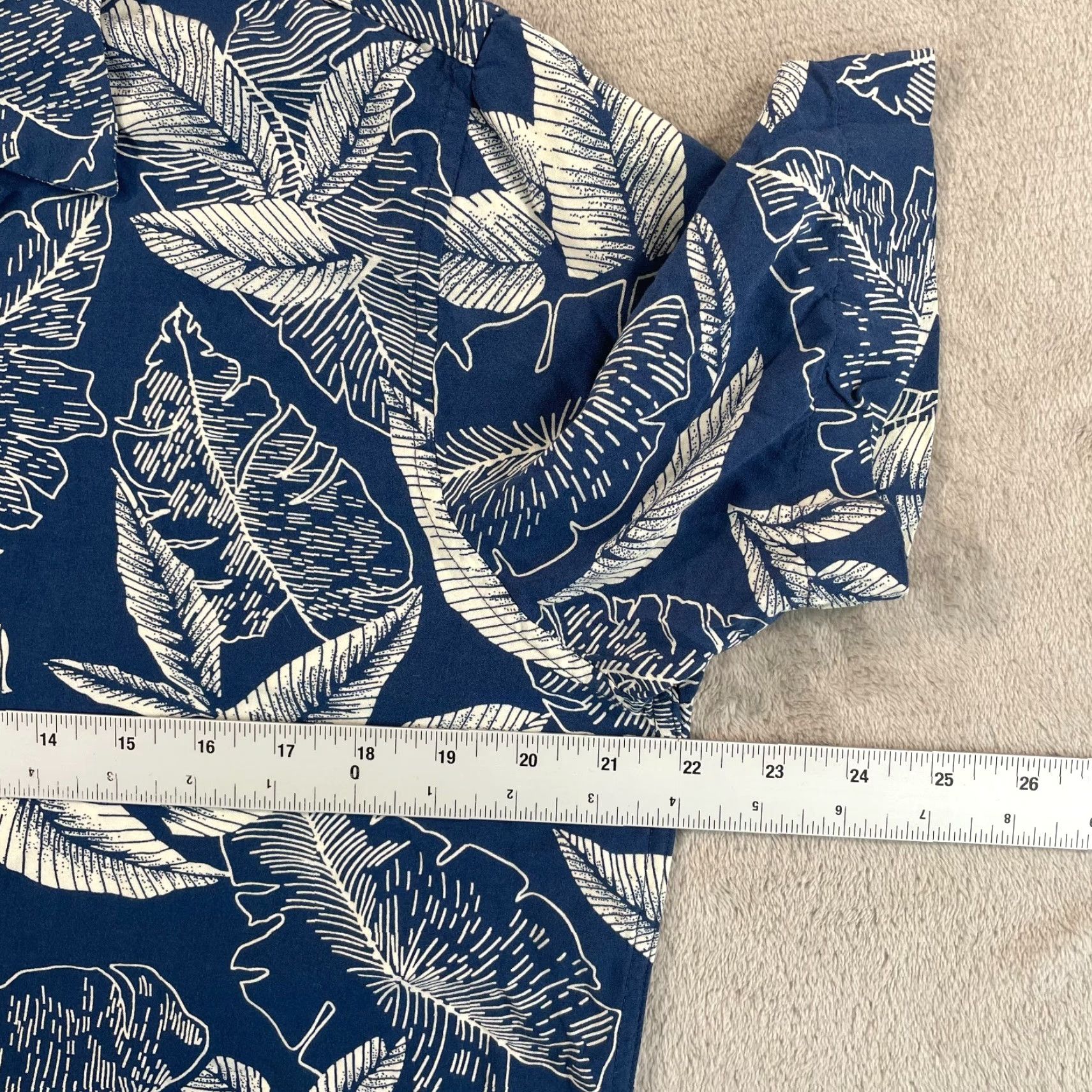Banana Republic Banana Republic Hawaiian Camp Shirt Men Medium Blue Floral Loop Collar Aloha Size US M / EU 48-50 / 2 - 5 Thumbnail