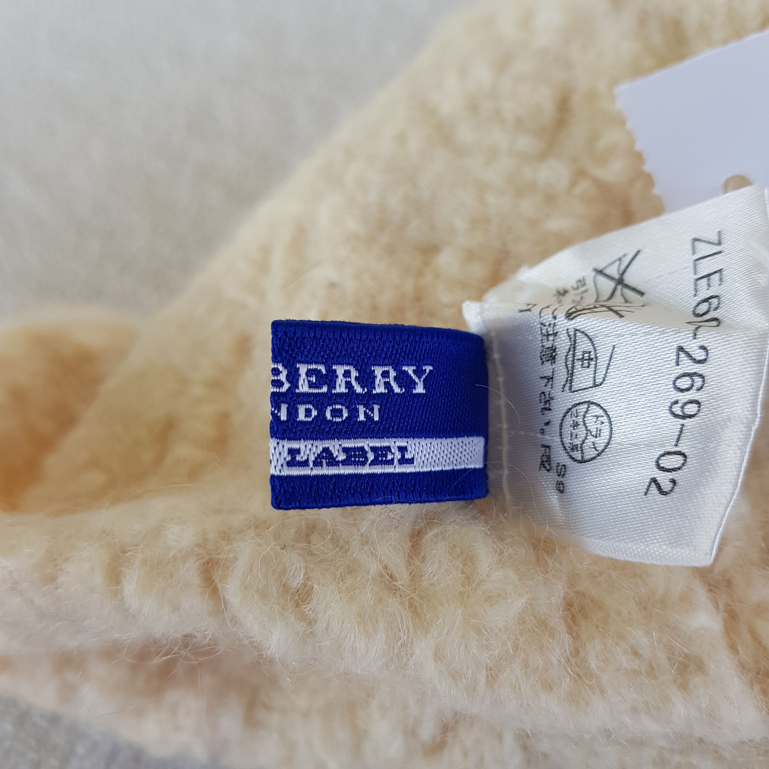 Burberry Vintage Burberry Earflap Beanie Cable Knit Snow Caps Ski Hat Size ONE SIZE - 4 Thumbnail