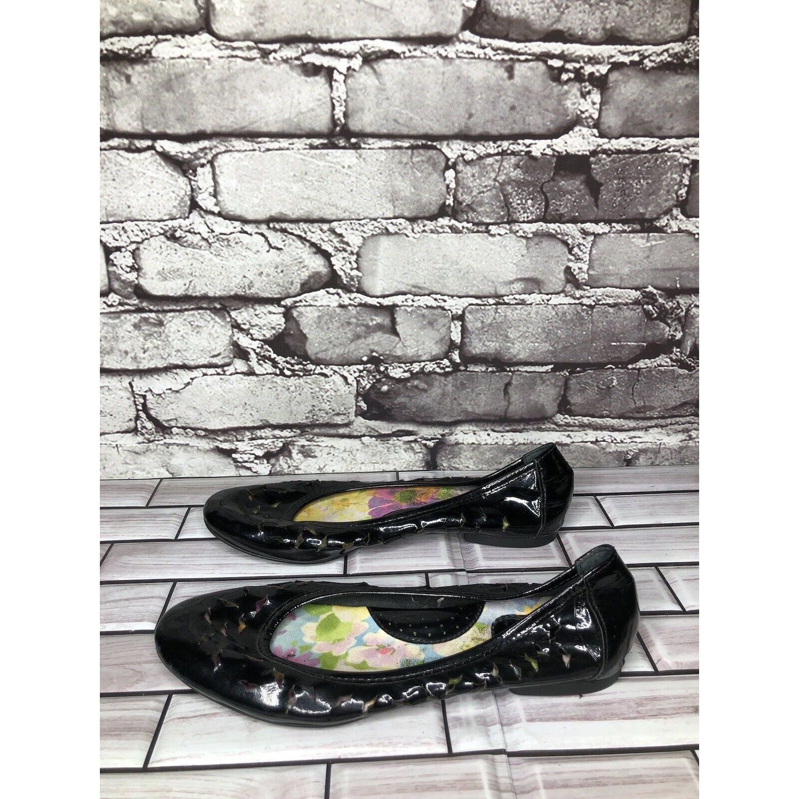 Born Born Black Patent Leather Perforated Ballet Flats Shoes Wome Size US 6 / IT 36 - 6 Thumbnail