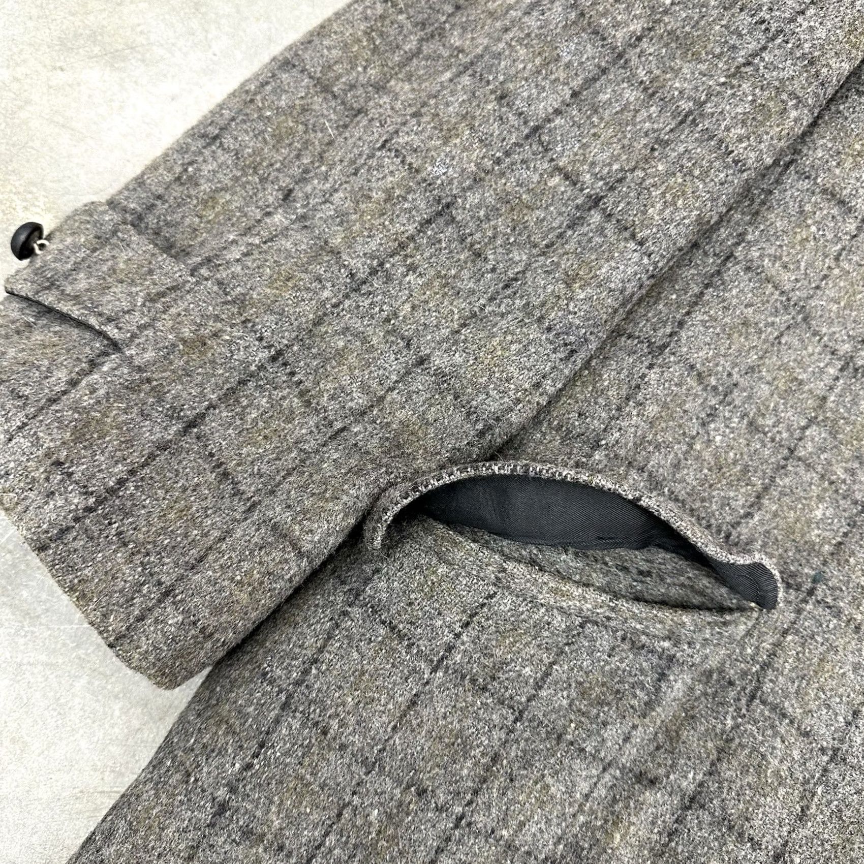 Vintage VINTAGE Pennleigh Sportswear W.T. Grant Co. Wool Men’s Coat Gray Plaid Quilted 1950s L Mens Size US L / EU 52-54 / 3 - 4 Thumbnail