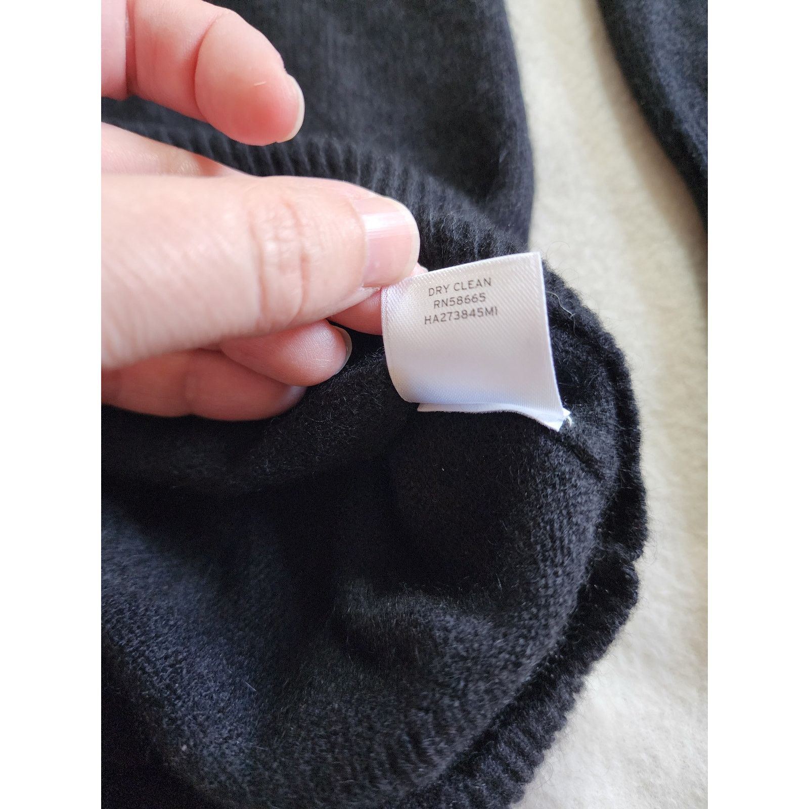 Nordstrom Halogen 100% Cashmere V-Neck Sweater Black Large Luxury Soft Size L / US 10 / IT 46 - 5 Thumbnail