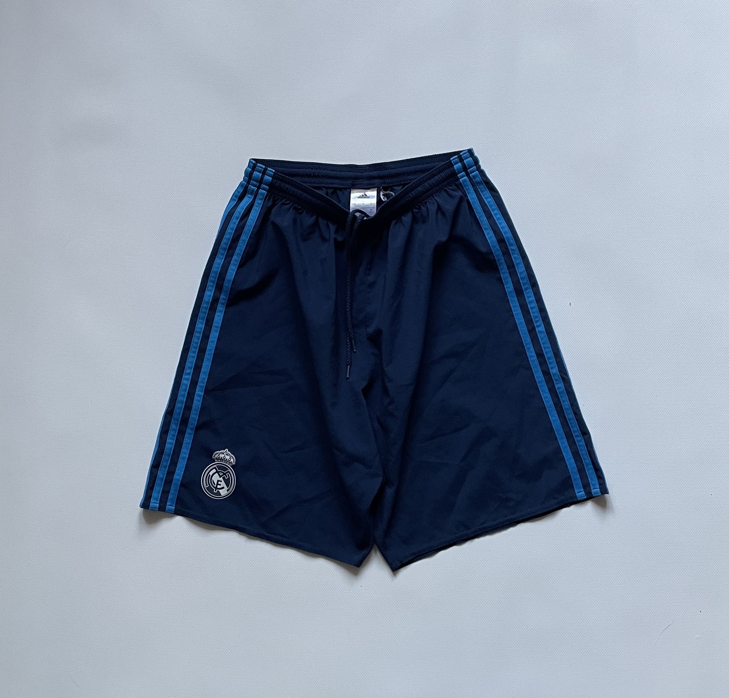 Adidas Vintage Real Madrid Shorts Football 2015 2016 Soccer Size US 30 / EU 46 - 1 Thumbnail