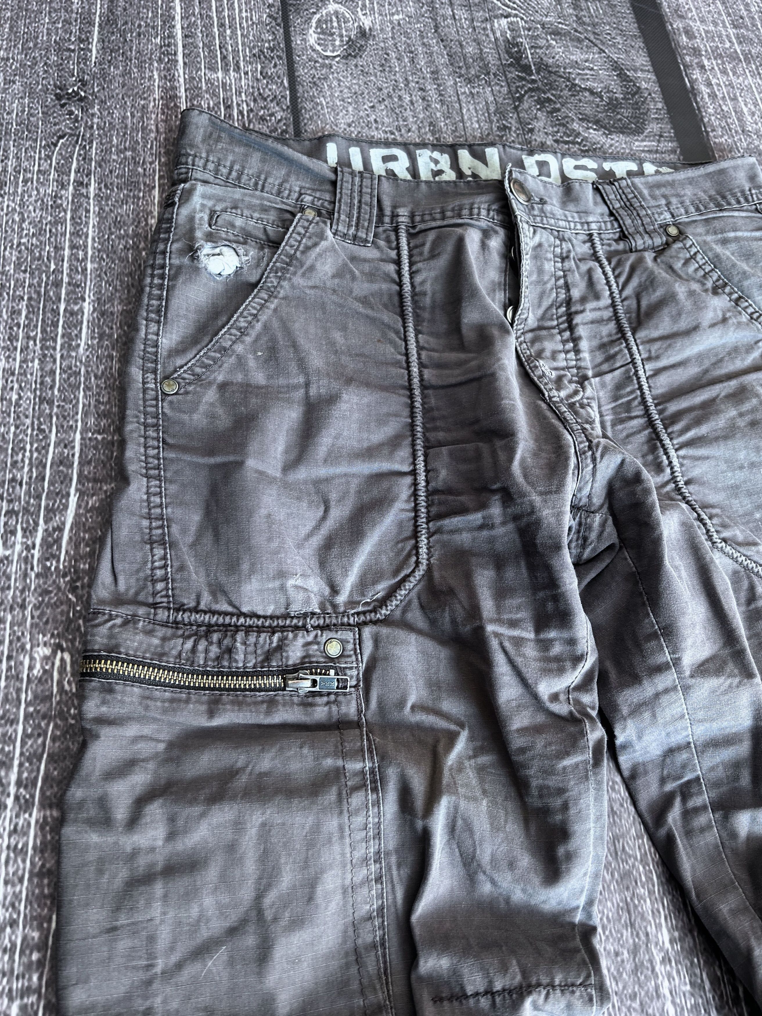 Vintage Wide Leg Utility Cargo Pants Zip Pocket Distressed Style Size US 32 / EU 48 - 4 Thumbnail