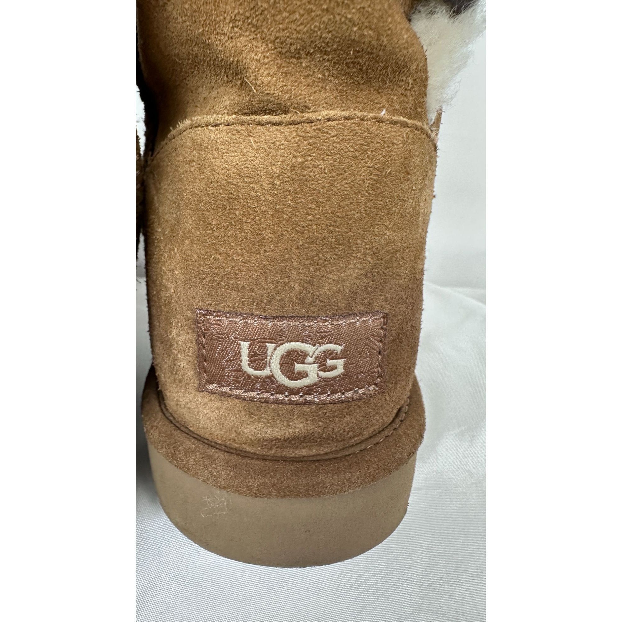 Ugg UGG Womens Brown Suede & Sheepskin Lined Winter Boots Size 8 Size US 8 / IT 38 - 17 Thumbnail