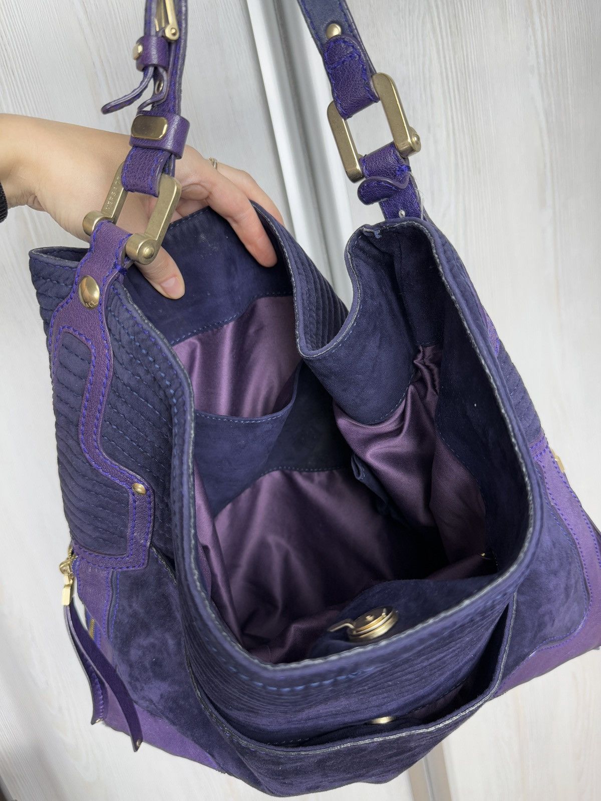 Versace Versace Made in Italy Suede leather hobo handle shoulder bag Size ONE SIZE - 16 Thumbnail
