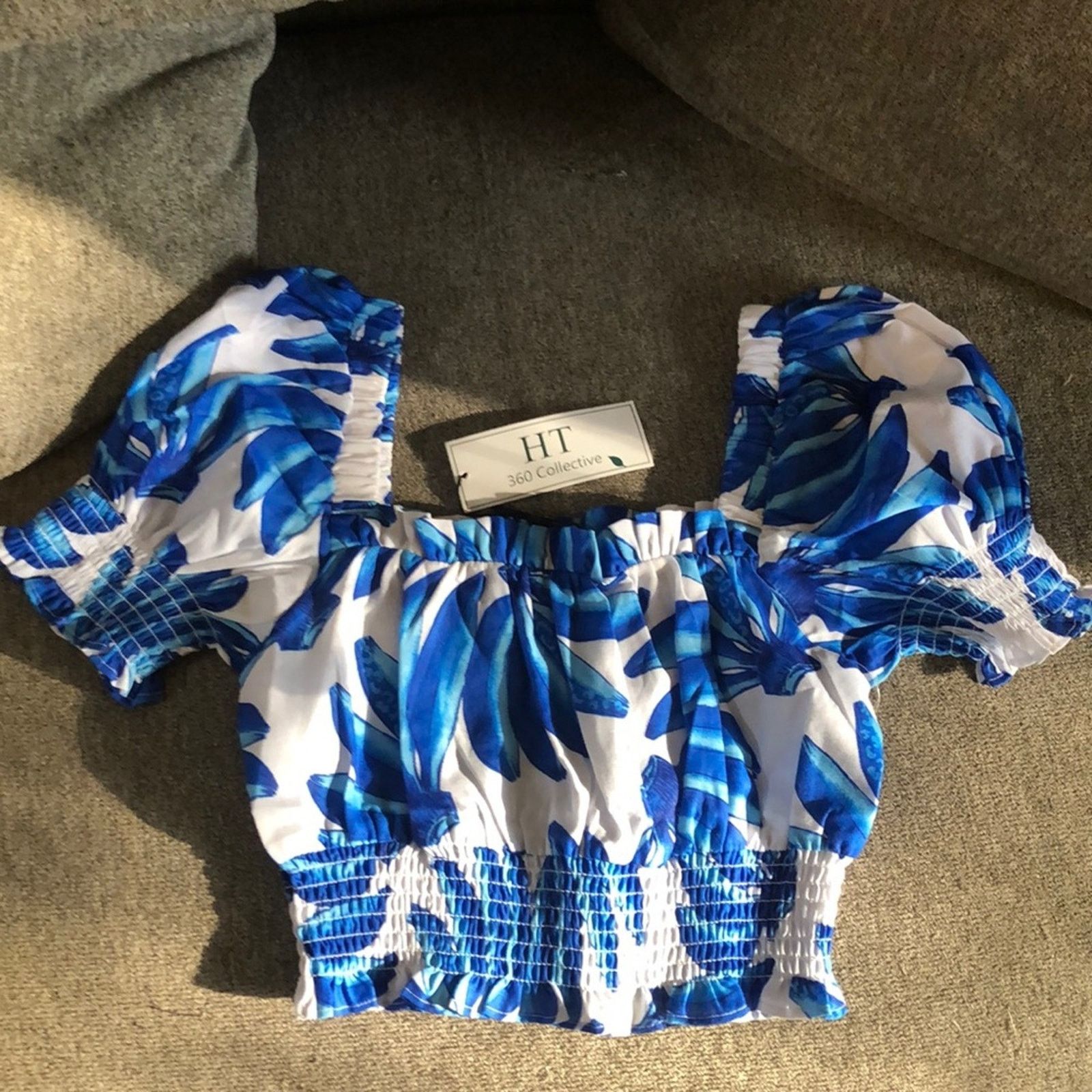 Hollywood Trading Company Nordstrom • Blue and White Crop Top • Size XS Size XS / US 0-2 / IT 36-38 - 1 Thumbnail