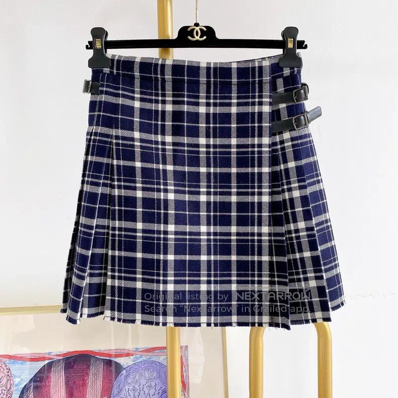 Dior Dior Plaid skirt Size 26" / US 2 / IT 38 - 1 Thumbnail