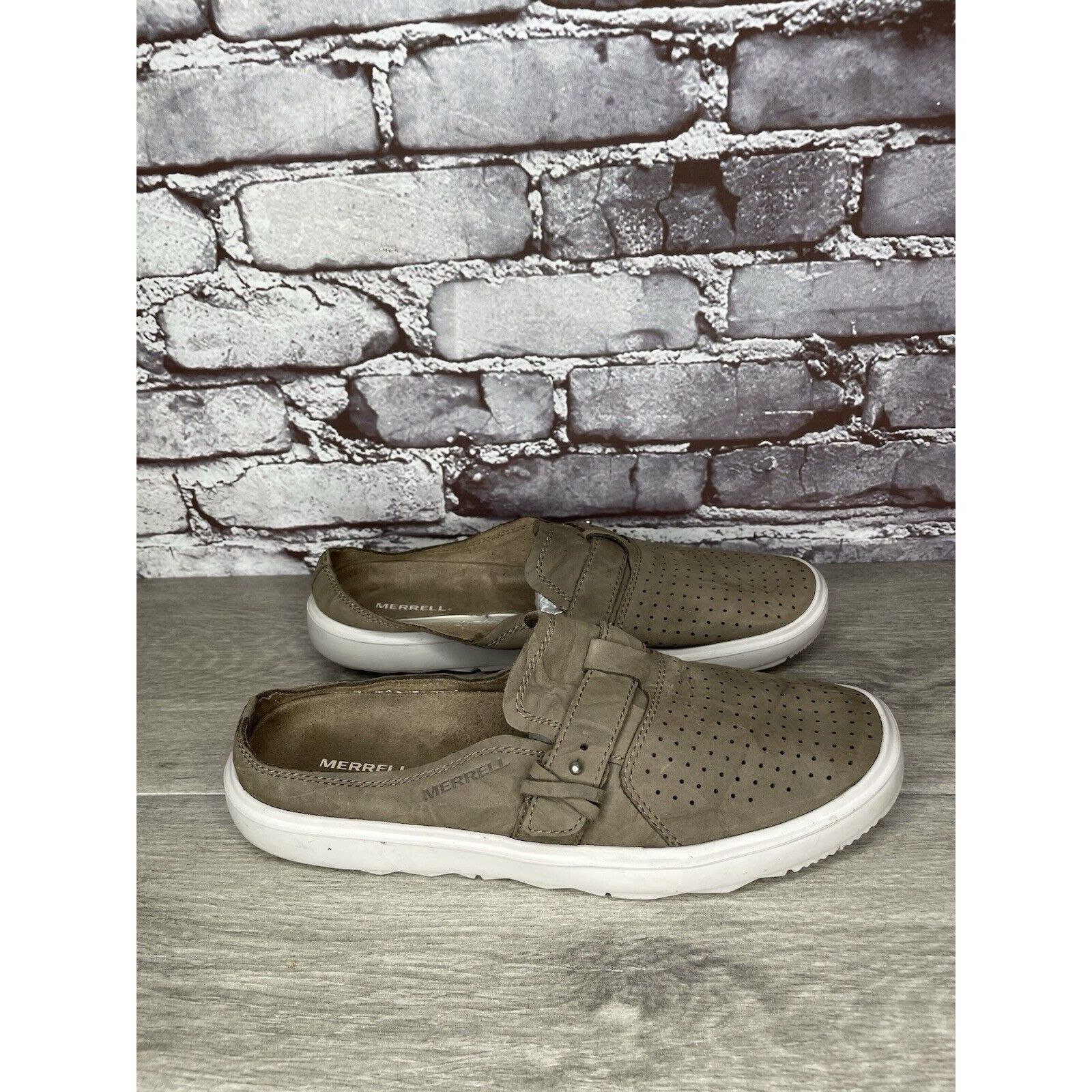 Merrell Merrell Perforated Gray Nubuck Around Town City Slip On Shoe Size US 9.5 / IT 39.5 - 12 Thumbnail