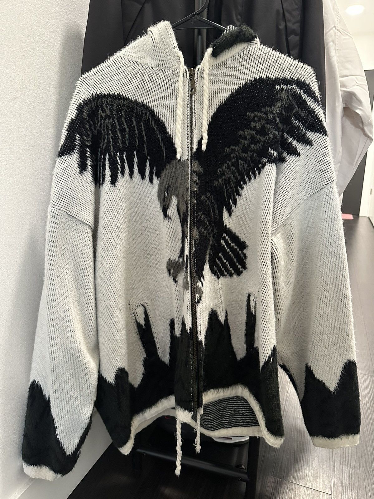 Vintage Vintage Ruminahui Wool Hooded Eagle Jacket Zip Up Size US XL / EU 56 / 4 - 1 Thumbnail