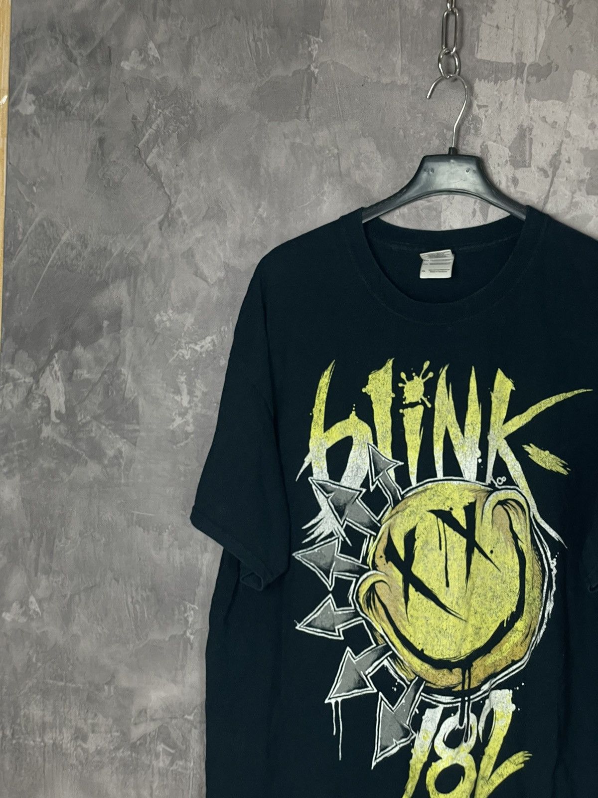 Band Tees × Vintage 00s Vintage Blink-182 Y2K coloured Band T-Shirt Size US XL / EU 56 / 4 - 3 Thumbnail