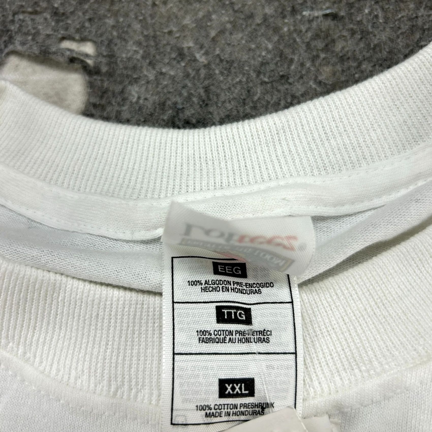 Fruit Of The Loom VINTAGE Nike Dri-FIT Shirt Mens 2XL White Henry V Play 90s Oregon Festival Love Retro Cotton Polyester Short Sleeve Crew Neck Pockets Logo Size US XXL / EU 58 / 5 - 2 Thumbnail