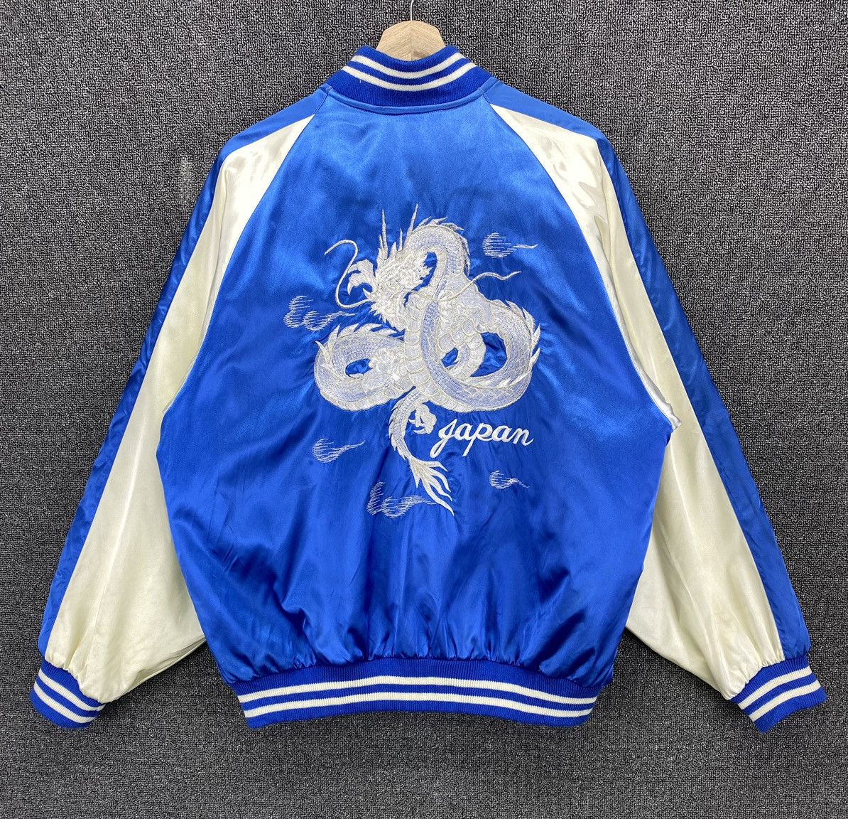 Japanese Brand Vintage 90s Sukajan Dragon Embroidery Varsity Jacket Size US L / EU 52-54 / 3 - 1 Thumbnail