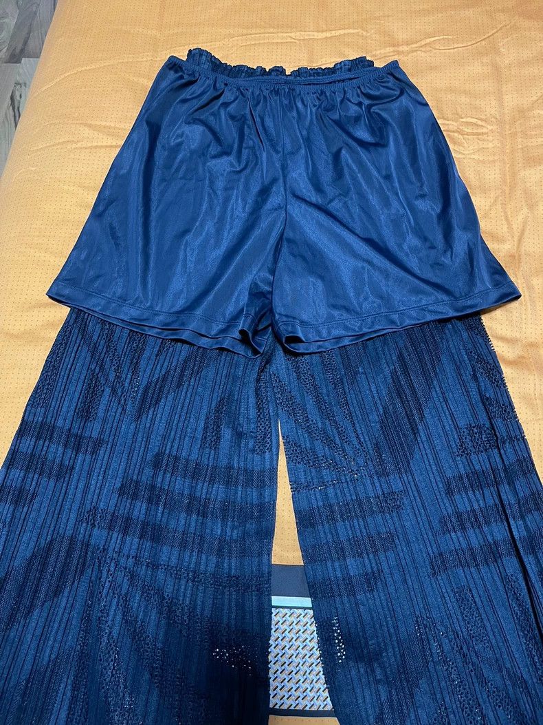 Issey Miyake Issey Miyake Navy blue wide-leg pants Size 25" / US 0 / IT 36 - 9 Thumbnail