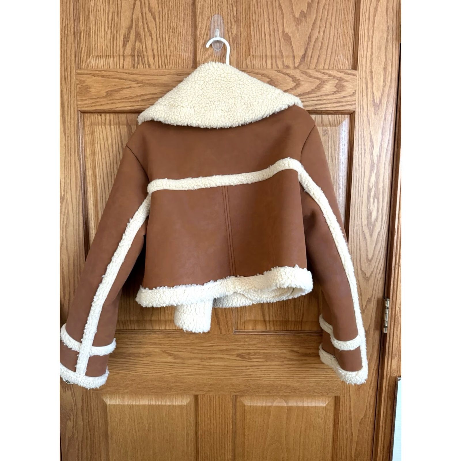 Vintage L’academie Revolve Womens Small Bomber Jacket Brown Faux Leather /Fur Cozy Cropped Size S / US 4 / IT 40 - 2 Thumbnail