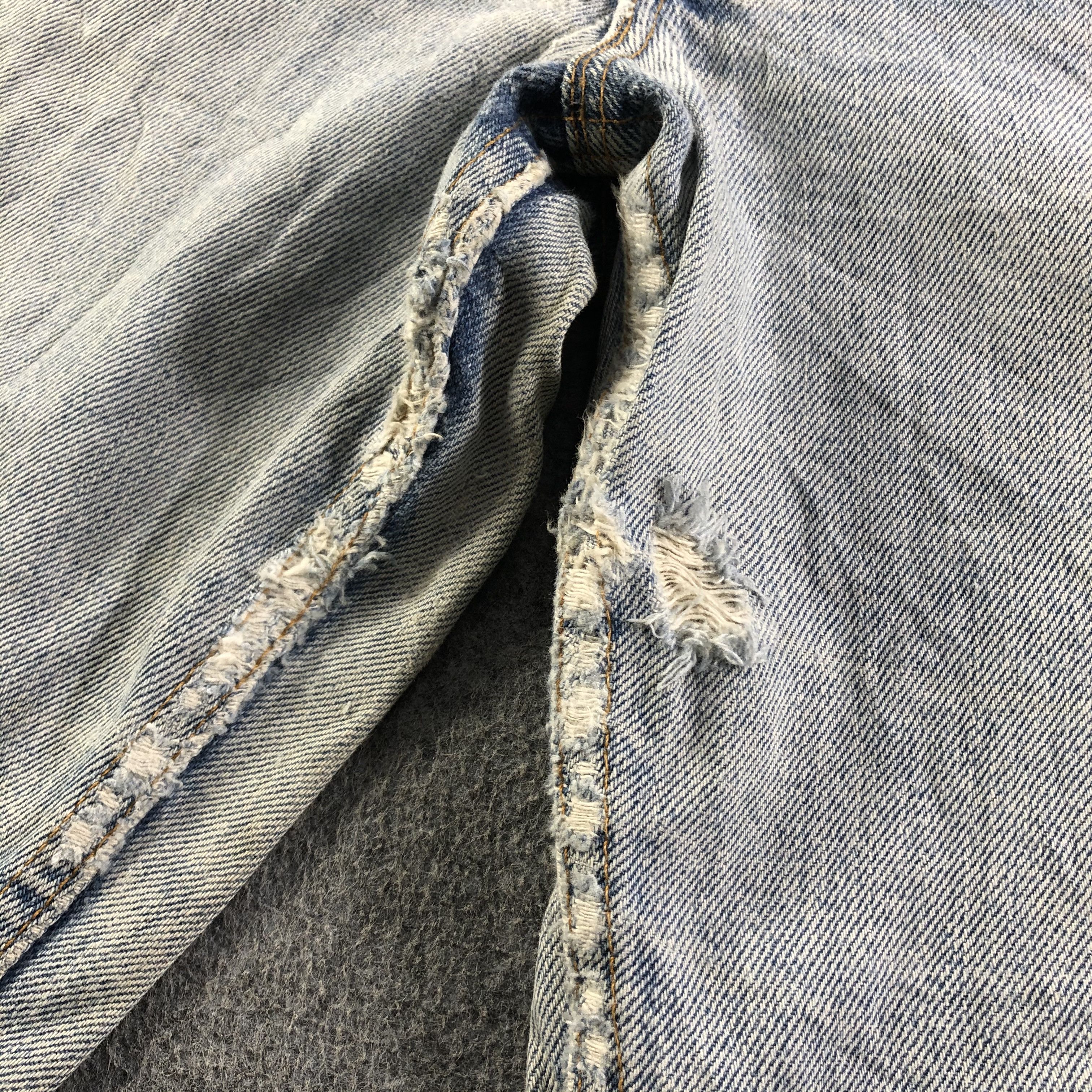 Levi's Vintage Levis 550 Jeans-J3335 Size US 35 - 11 Thumbnail