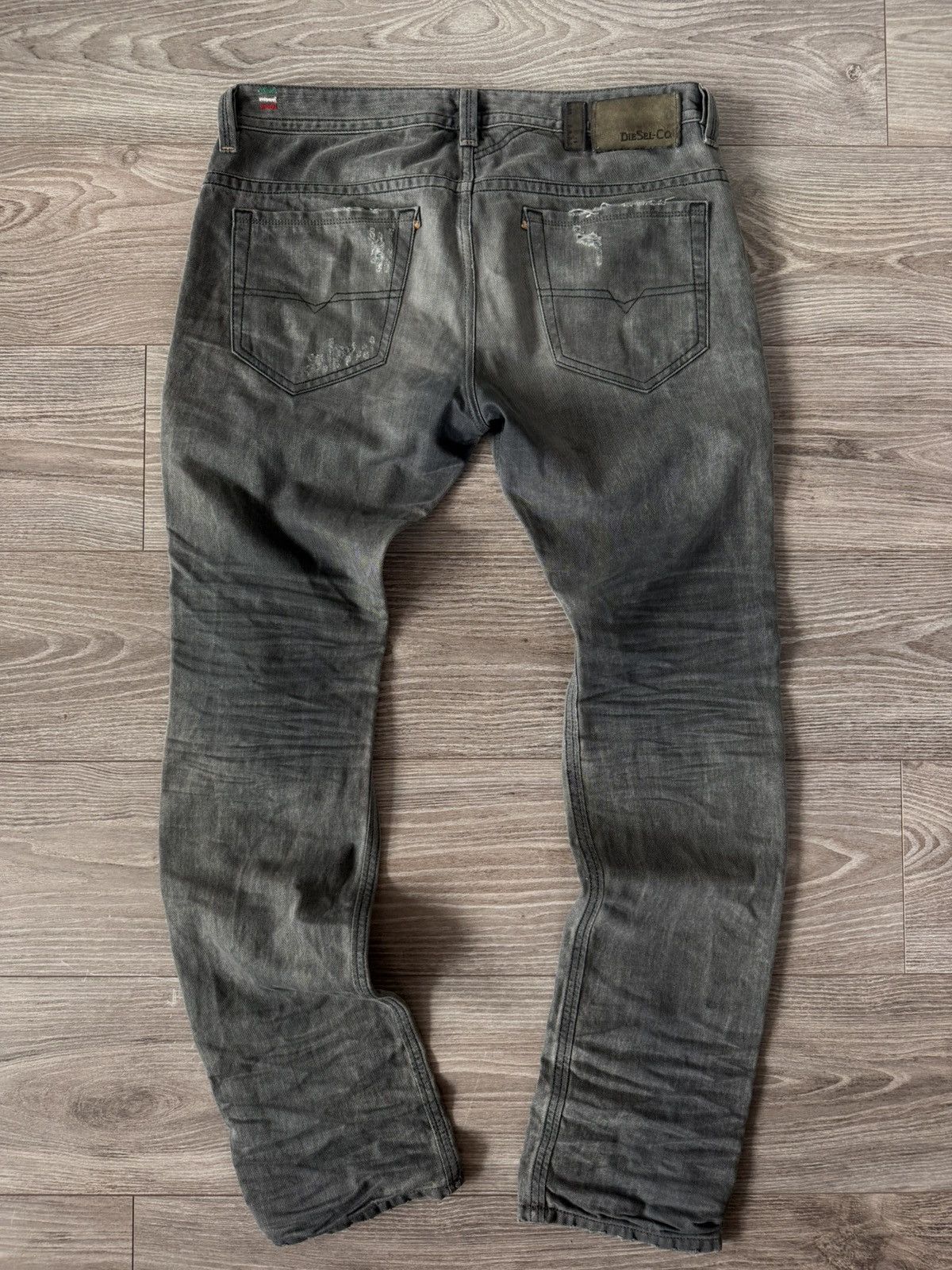Diesel Vintage Diesel Industry DistressedDenim Thavar Selvage Jeans Size US 32 / EU 48 - 7 Thumbnail