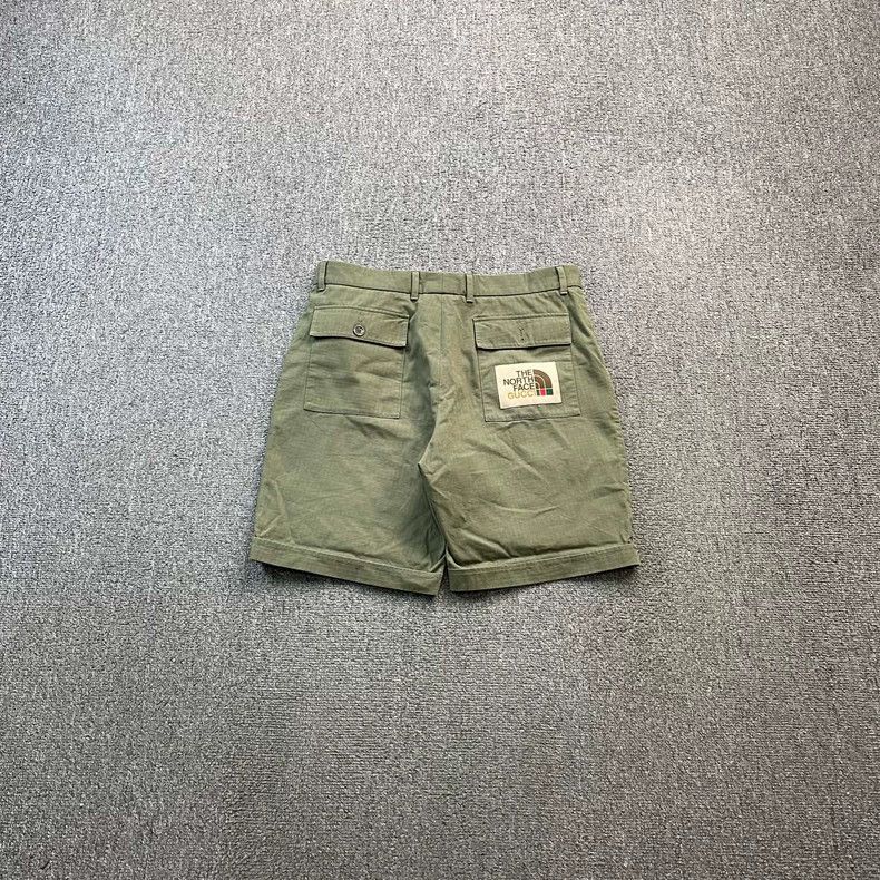 Gucci Gucci The North Face co-branded army green pocket shorts 25 Size US 32 / EU 48 - 2 Thumbnail