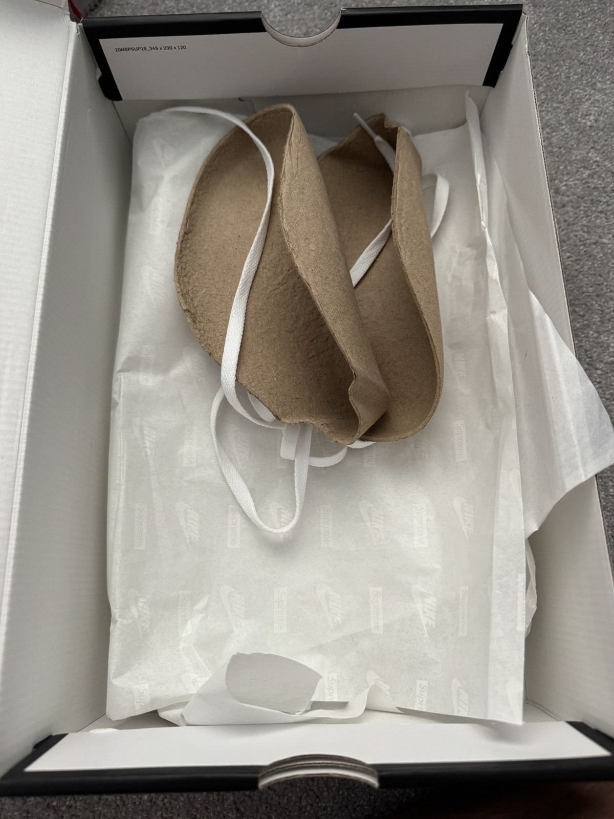 Nike × Supreme Supreme Air Force 1 Low White Size US 12 / EU 45 - 9 Thumbnail