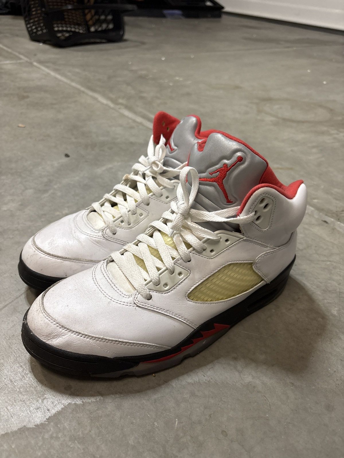 Jordan Brand Jordan 5 “White Fire Red” Size US 11 / EU 44 - 8 Thumbnail
