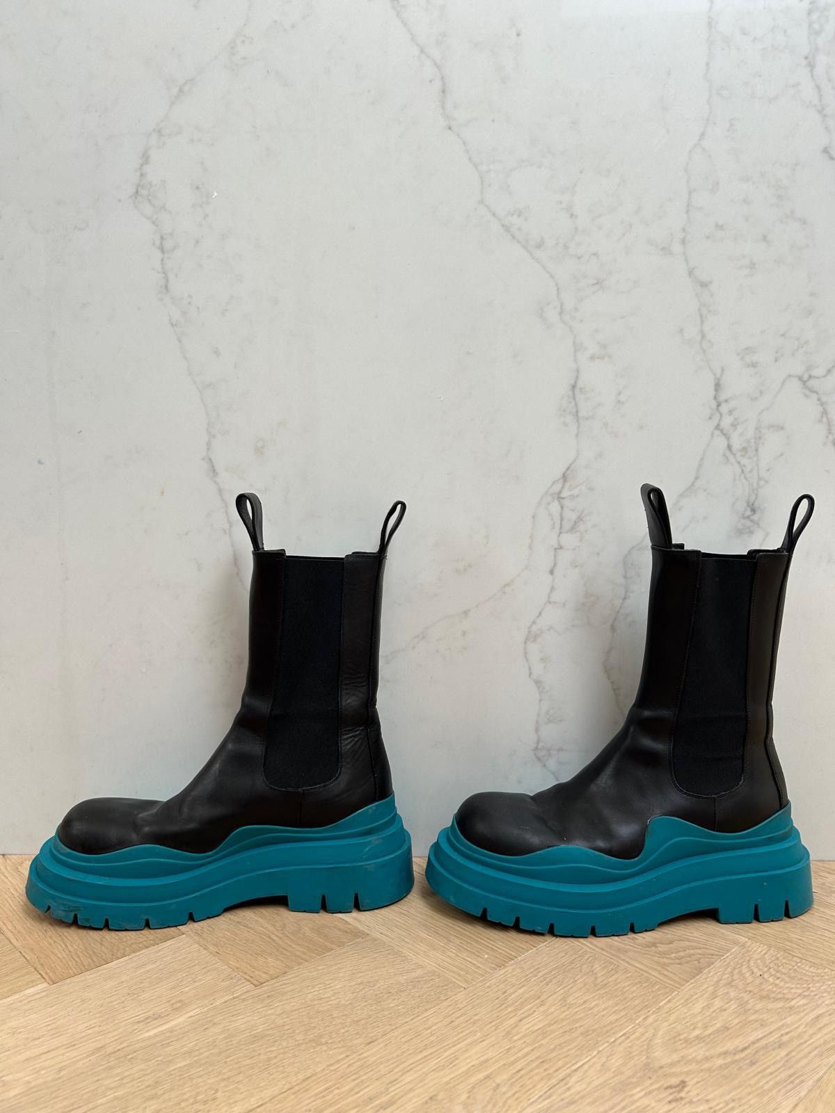Bottega Veneta Bottega Veneta Black and Blue Tire Chelsea Boots EU 40 Size US 8.5 / EU 41-42 - 15 Thumbnail