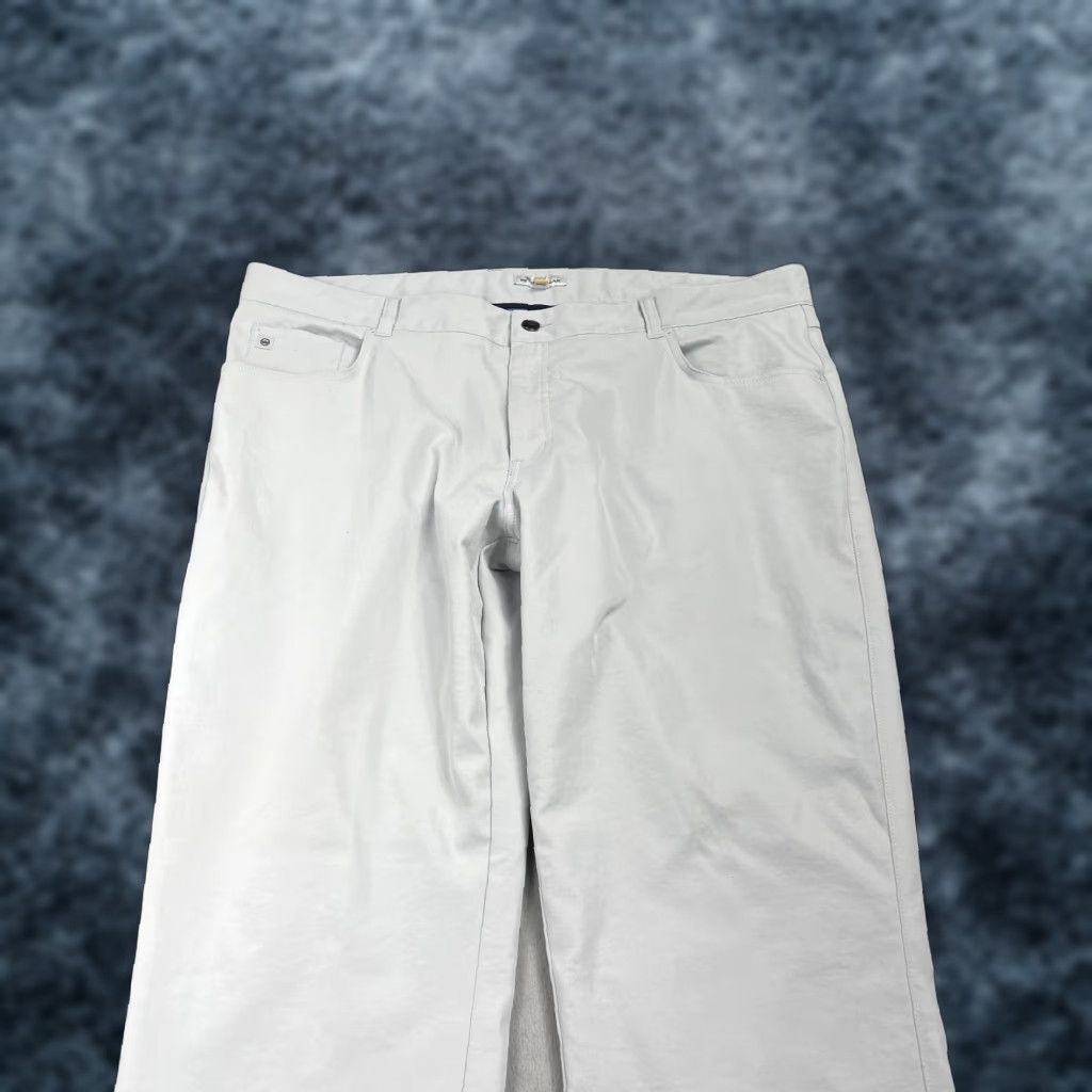 Peter Millar Peter Millar Pants Mens 40x32 Gray Performance Five Pocket Pant Golf Chino EB66 Pants Mens 40x32 Gray Peter Millar 5-Pocket Chino Straight Mens Size US 40 / EU 56 - 1 Thumbnail