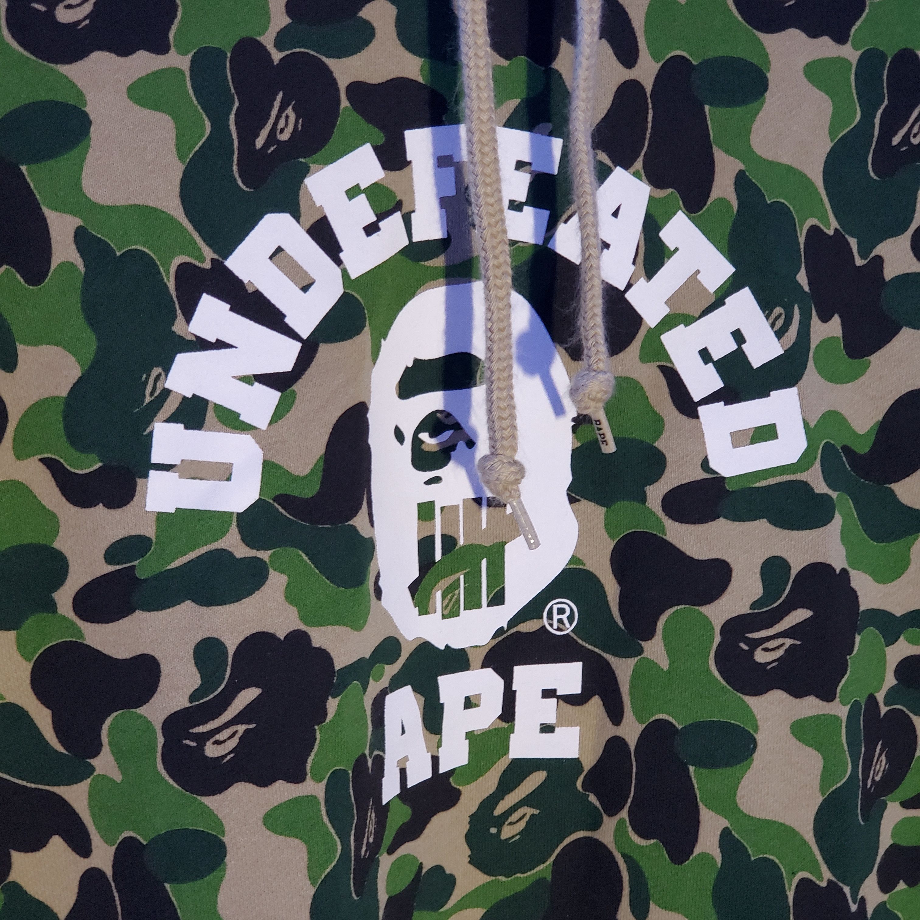 Bape × Undefeated Bape x Undefeated ABC Camo Pullover Hoodie Size US XL / EU 56 / 4 - 3 Thumbnail