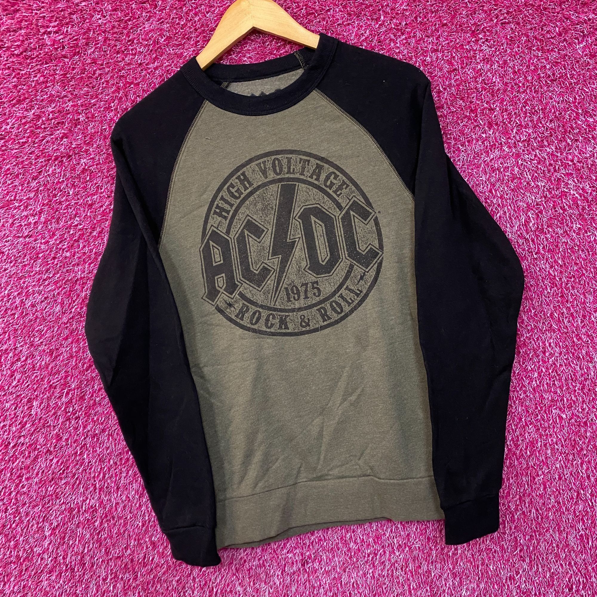 AC/DC AC/DC High Voltage Logo Crewneck size Small Size US S / EU 44-46 / 1 - 2 Thumbnail