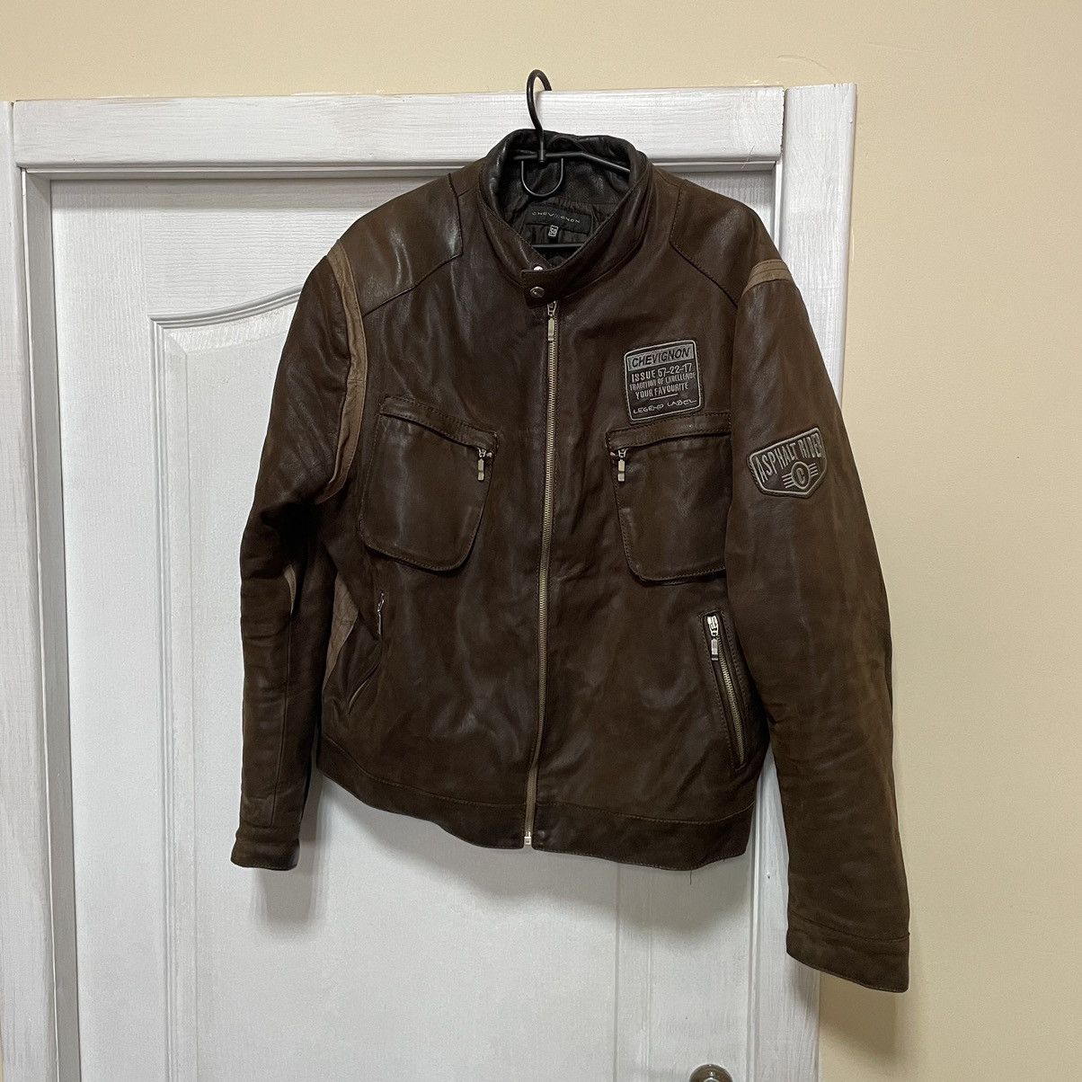 Genuine Leather × Vintage Chevignon Vintage archiv leather biker cropped jacket bomber Size US M / EU 48-50 / 2 - 1 Thumbnail