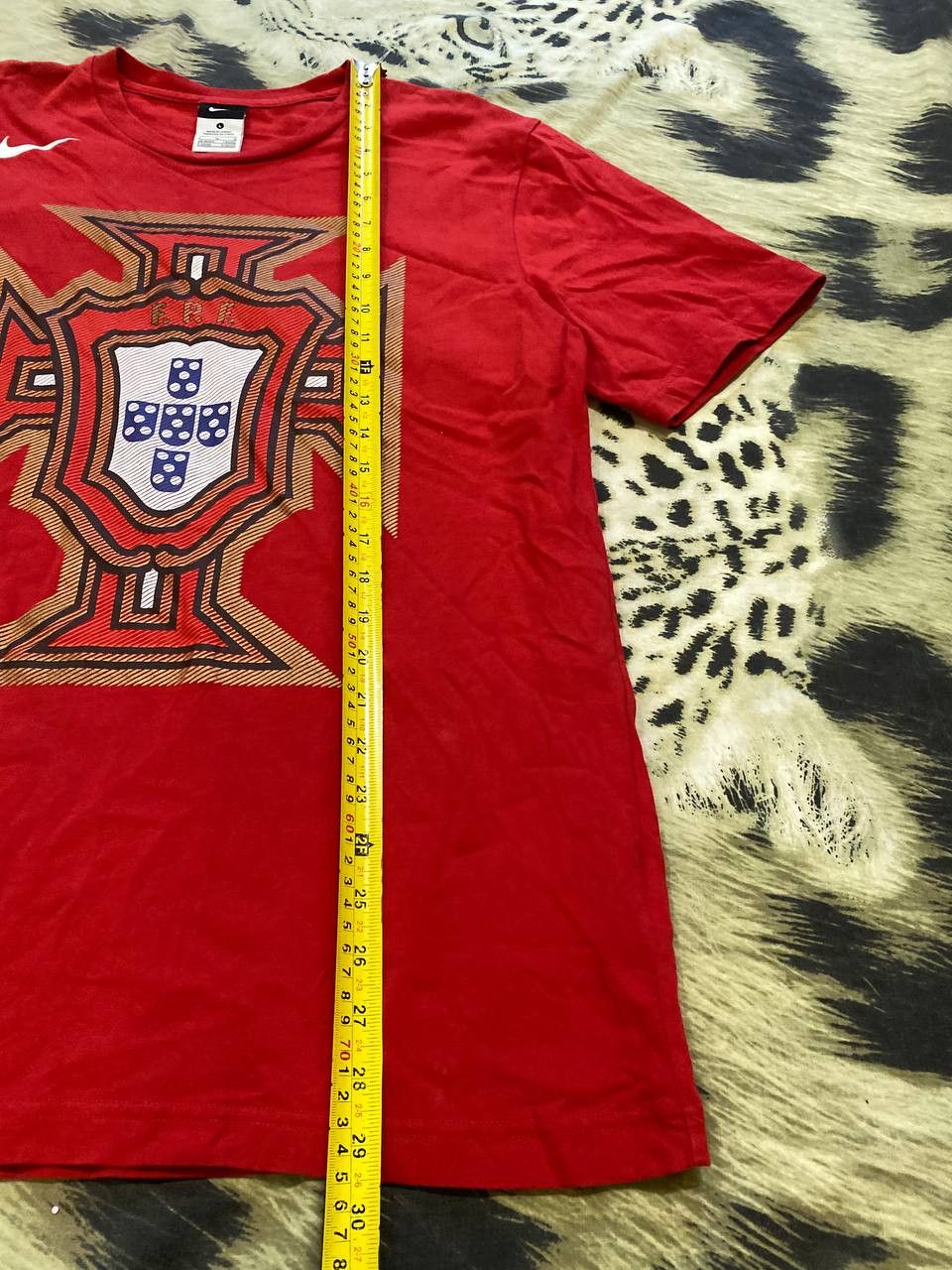 Nike Vintage Nike Big Y2K Logo Red Short Sleeve T-Shirt Size L Size US L / EU 52-54 / 3 - 13 Thumbnail