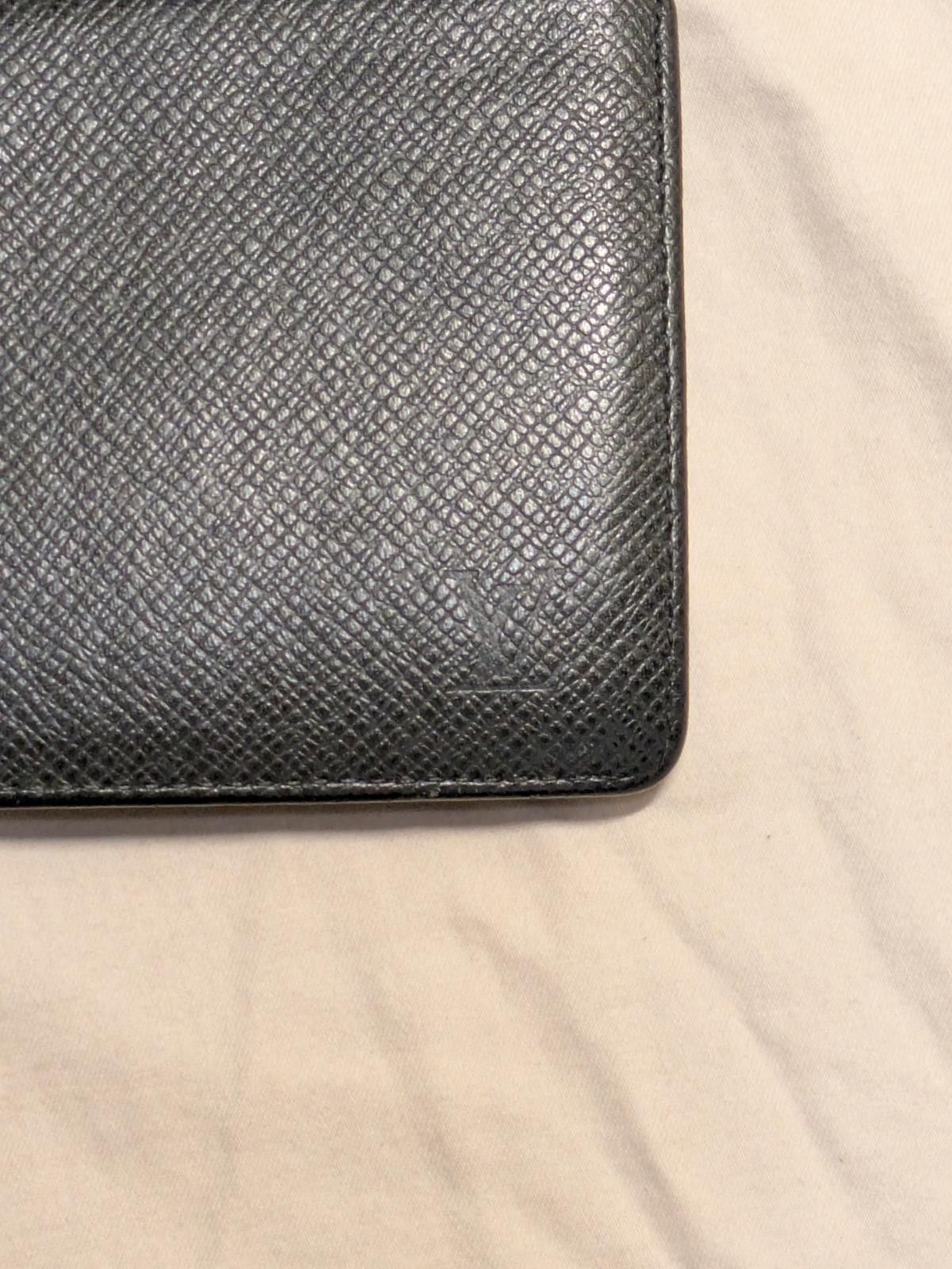 Louis Vuitton Louis Vuitton Multiple Wallet in Black Epi Size ONE SIZE - 2 Thumbnail
