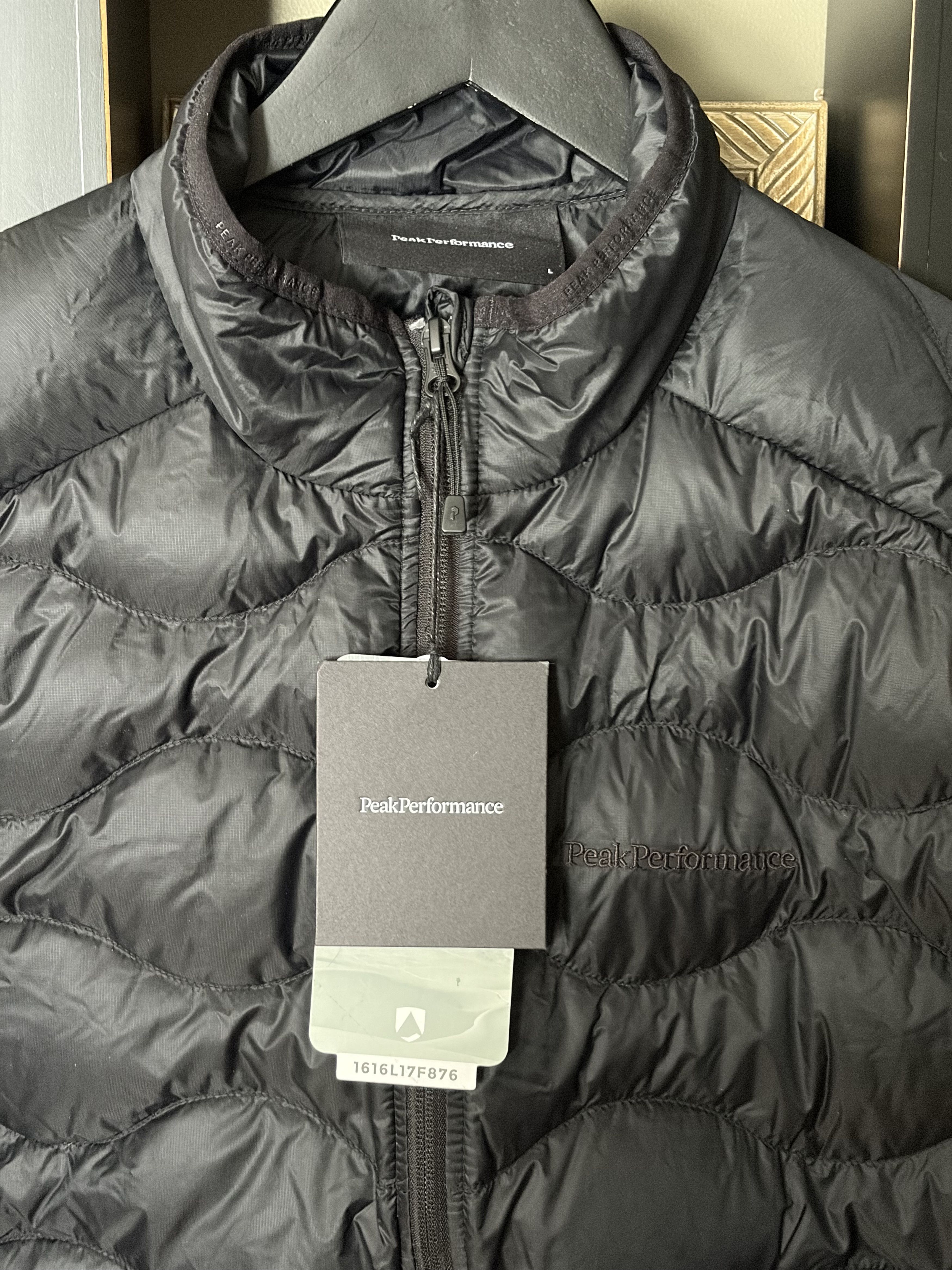 Peak Performance Peak Performance black helium puffer men's large NWT Size US L / EU 52-54 / 3 - 2 Thumbnail
