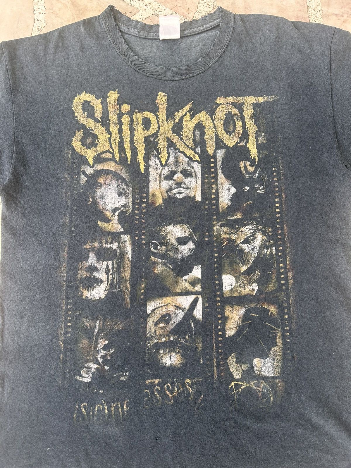 Band Tees Distressed Japan Slipknot 2013 tour tee Size US L / EU 52-54 / 3 - 3 Thumbnail