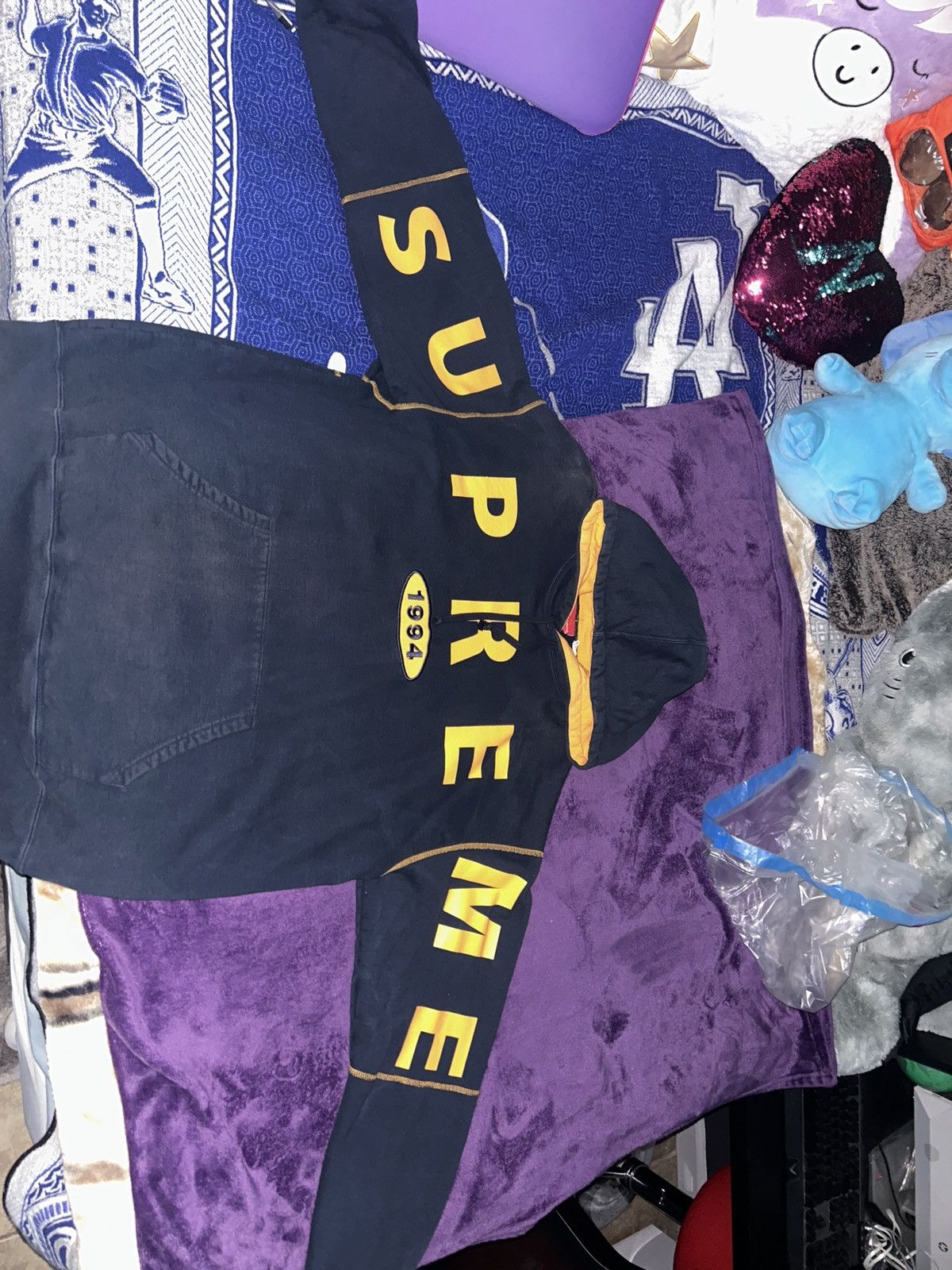 Supreme logo spread