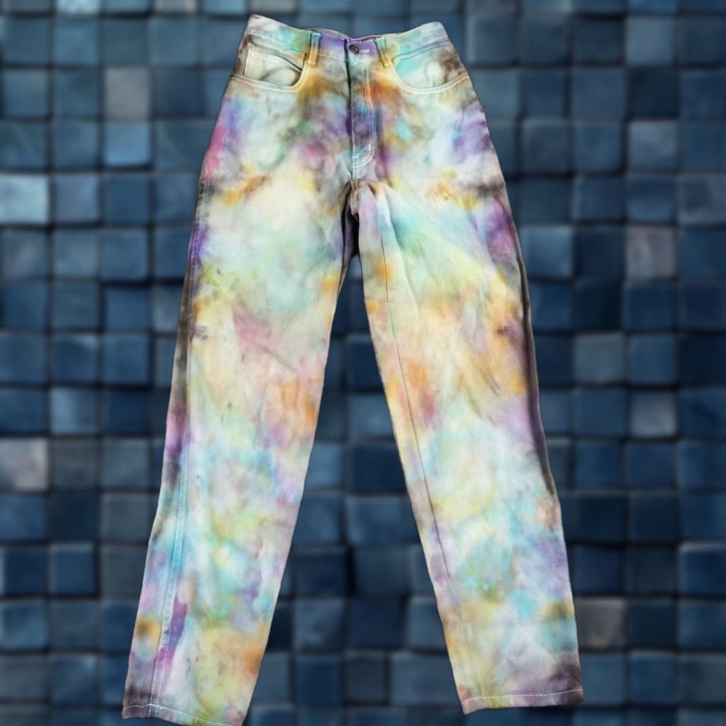 Bill Blass VINTAGE Bill Blass Tie Dye Jeans Unisex Adults High Rise Size 25X28 Festival Rave Blue Purple Pink Denim Size US 26 / EU 42 - 1 Thumbnail