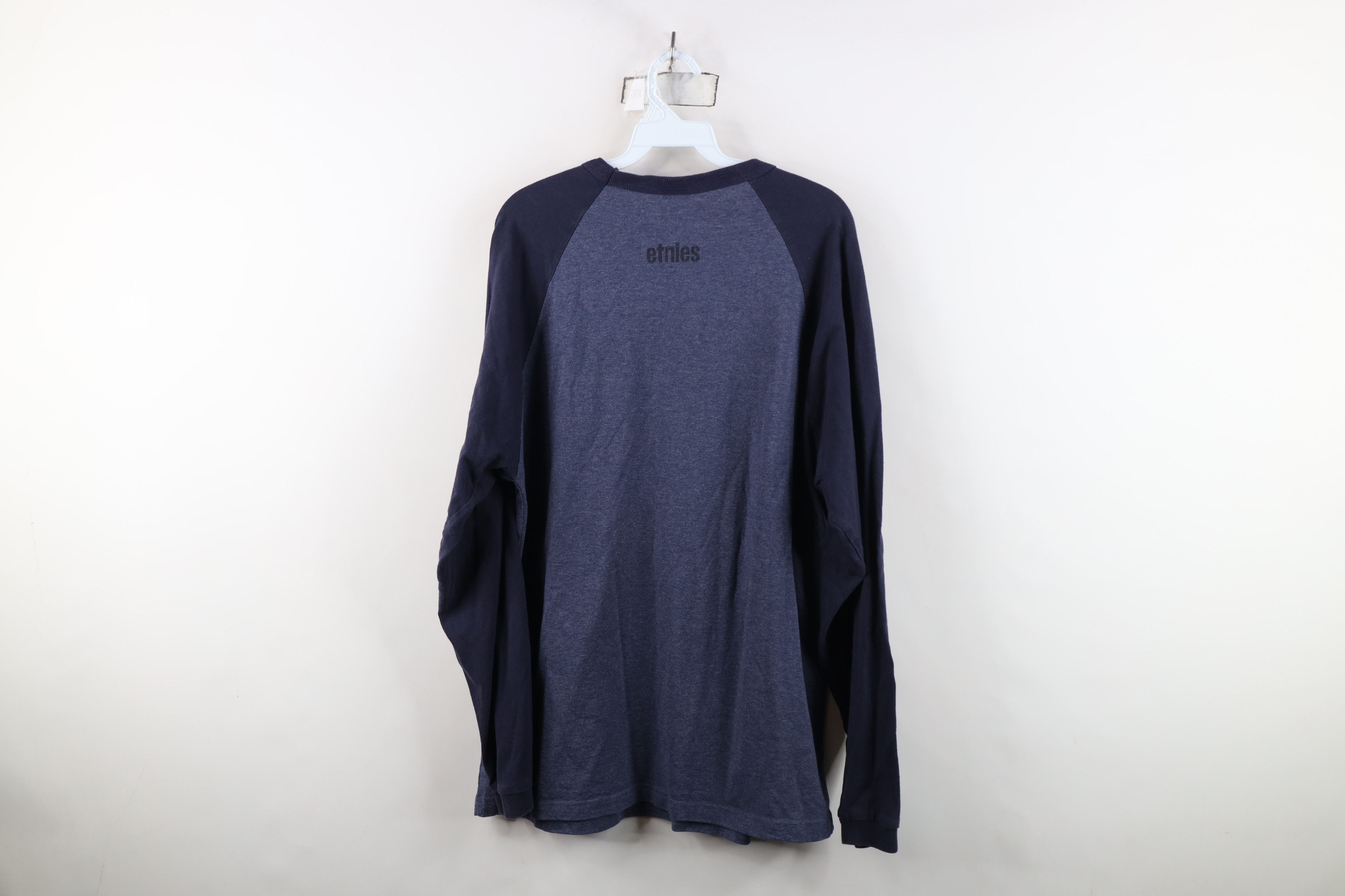 Etnies Vintage 90s Etnies Skateboard Long Sleeve T-Shirt Blue USA Size US XL / EU 56 / 4 - 12 Thumbnail