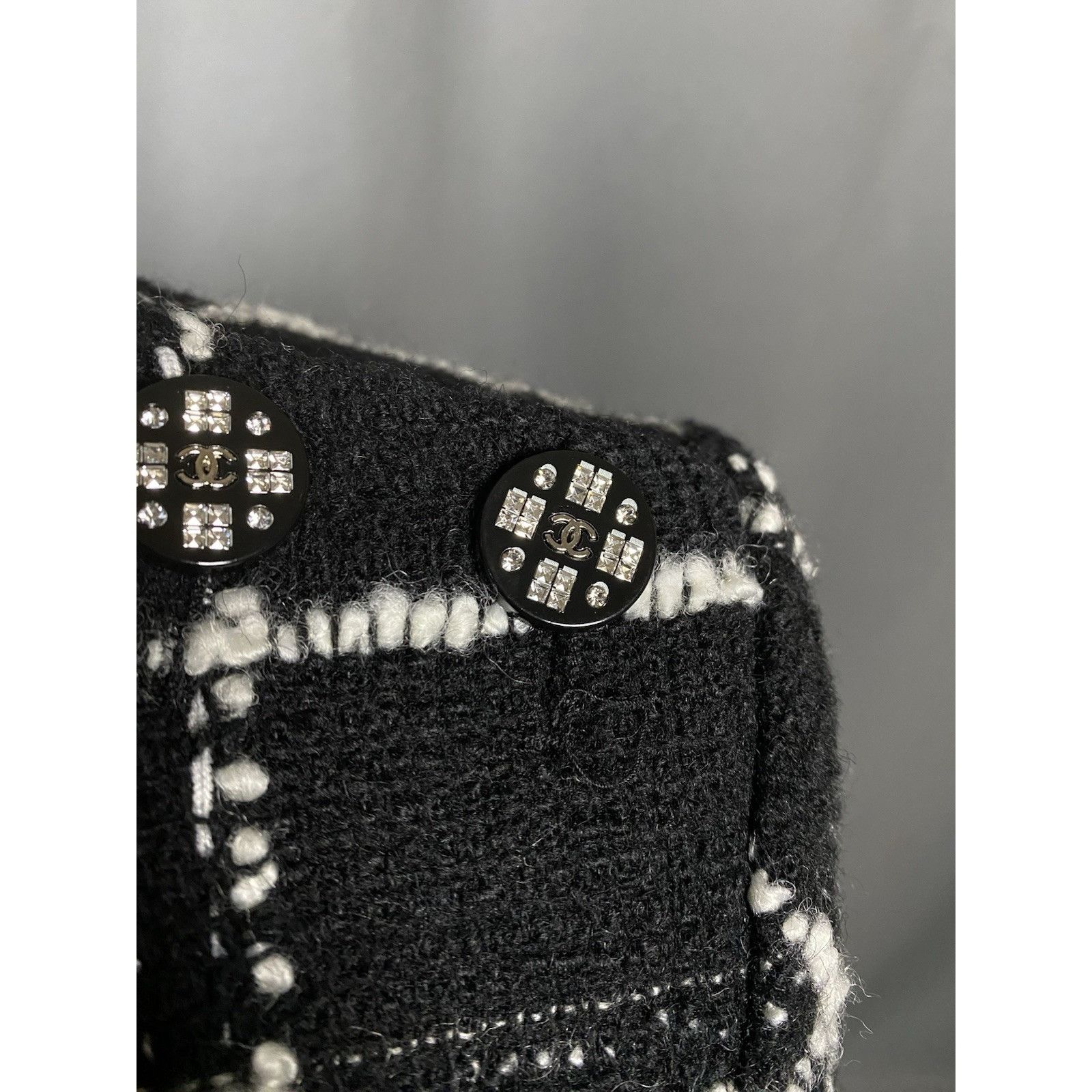 Chanel Chanel Women's Black Checked Tweed Wool Silk Crewneck Blouse Size XS / US 0-2 / IT 36-38 - 8 Thumbnail