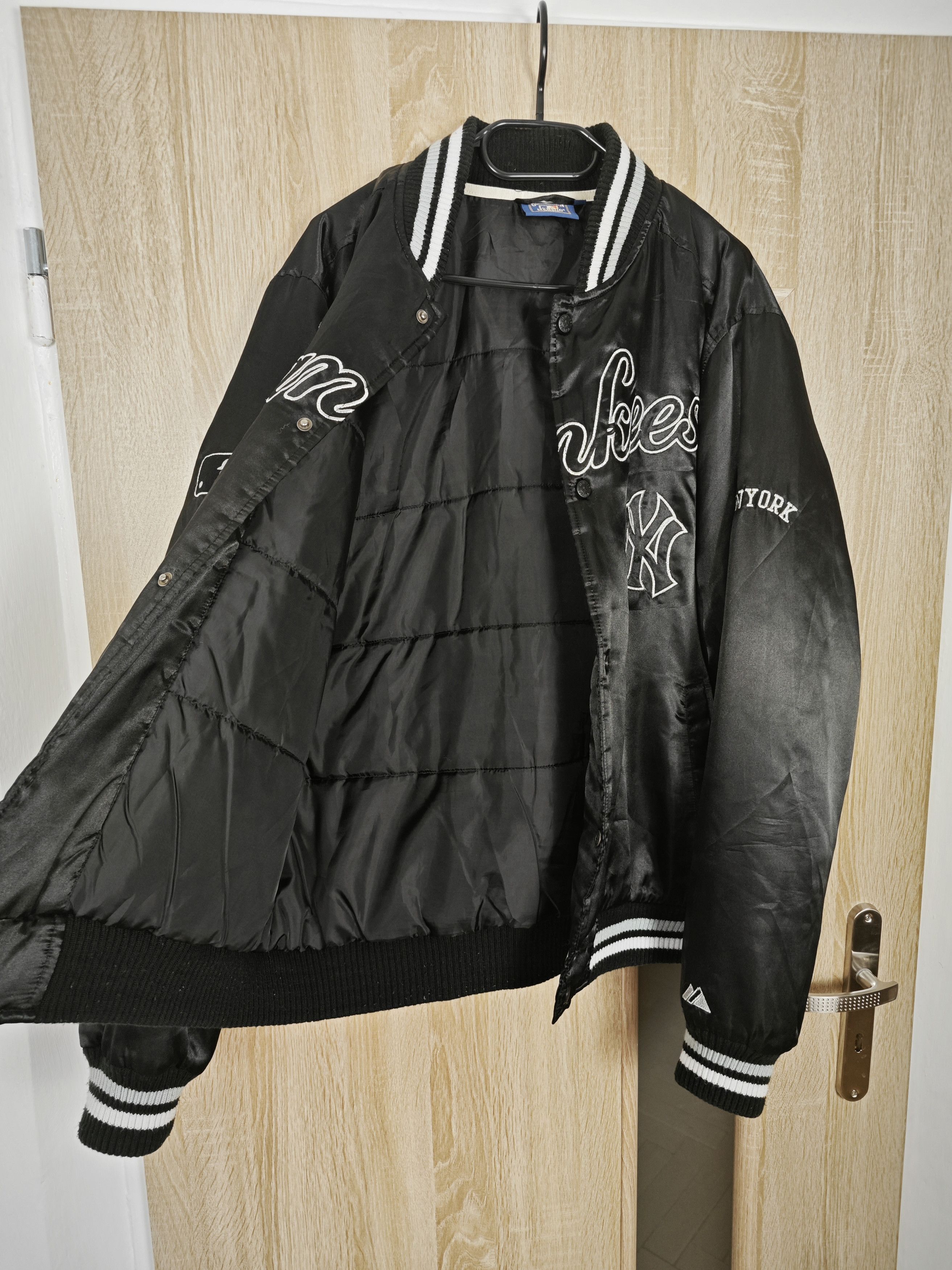 Cooperstown Collection × Majestic vintage yankees bomber Size US L / EU 52-54 / 3 - 5 Thumbnail