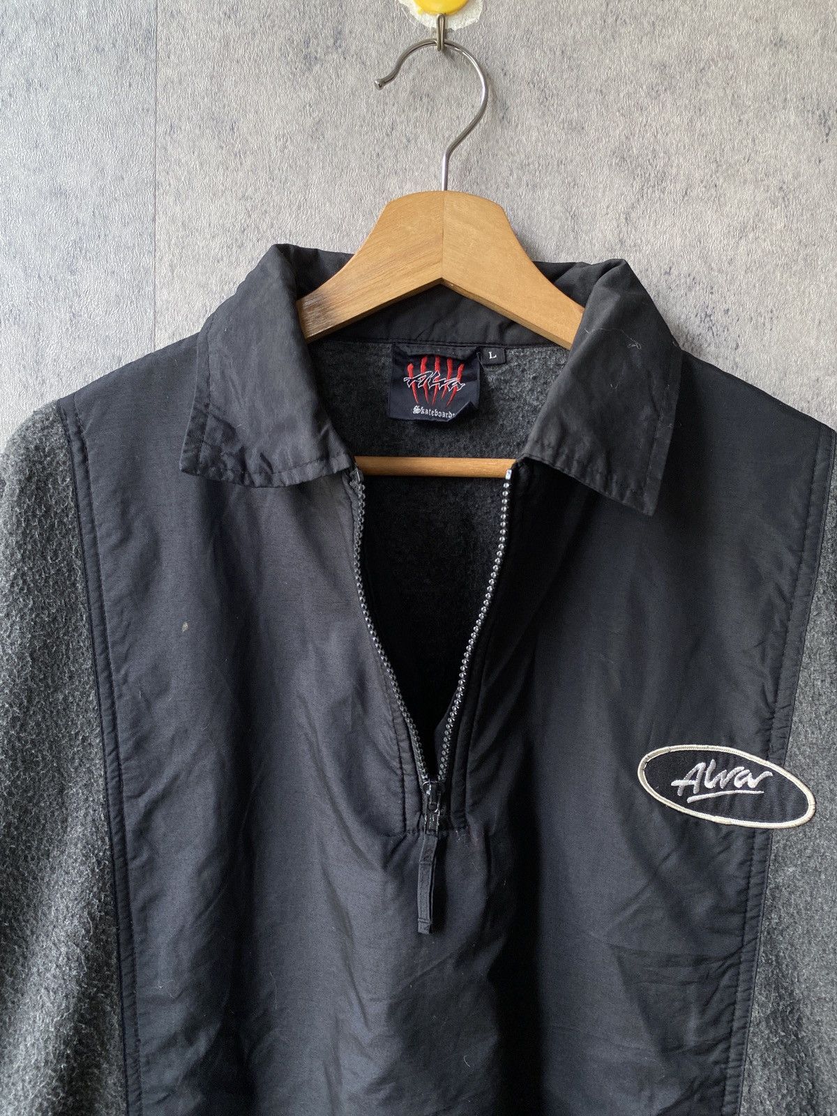 Vintage Vintage 90’s Tony Alva Skateboards Half Zipper Jacket Size US L / EU 52-54 / 3 - 8 Thumbnail