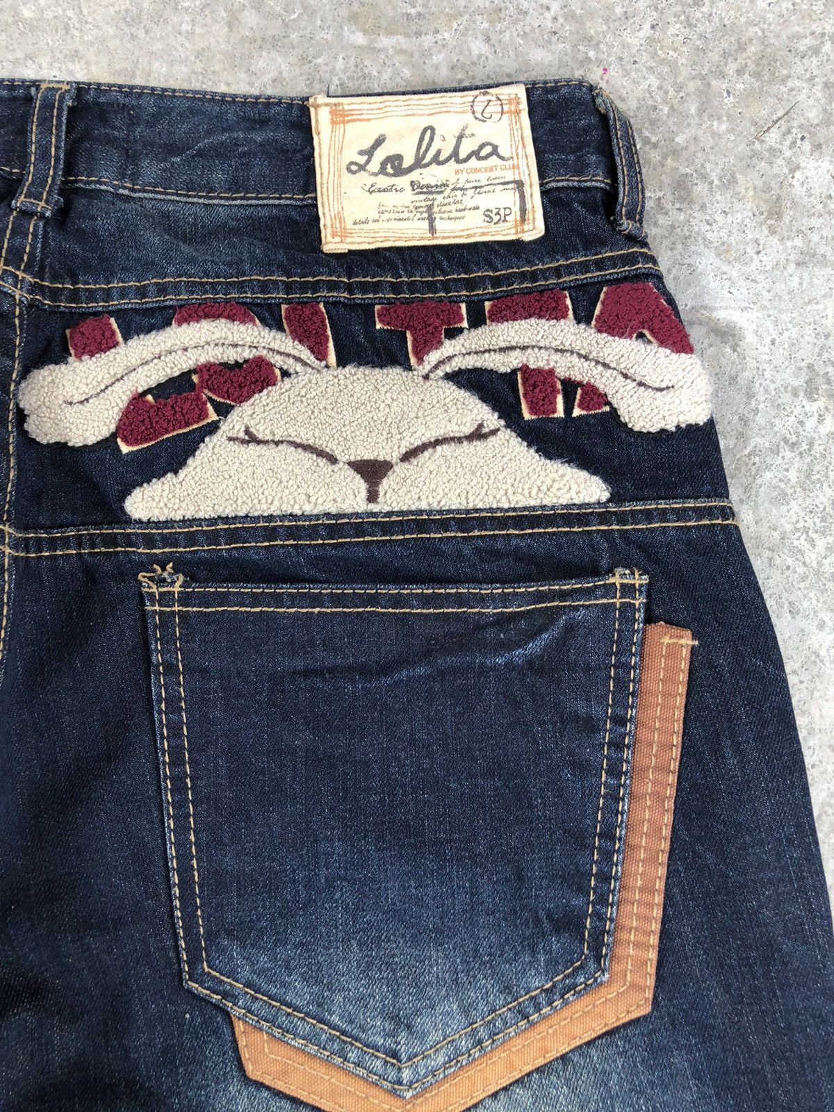 Japanese Brand Yoshitomo Nara Lolita Smile Distressed Jeans Size US 34 / EU 50 - 15 Thumbnail