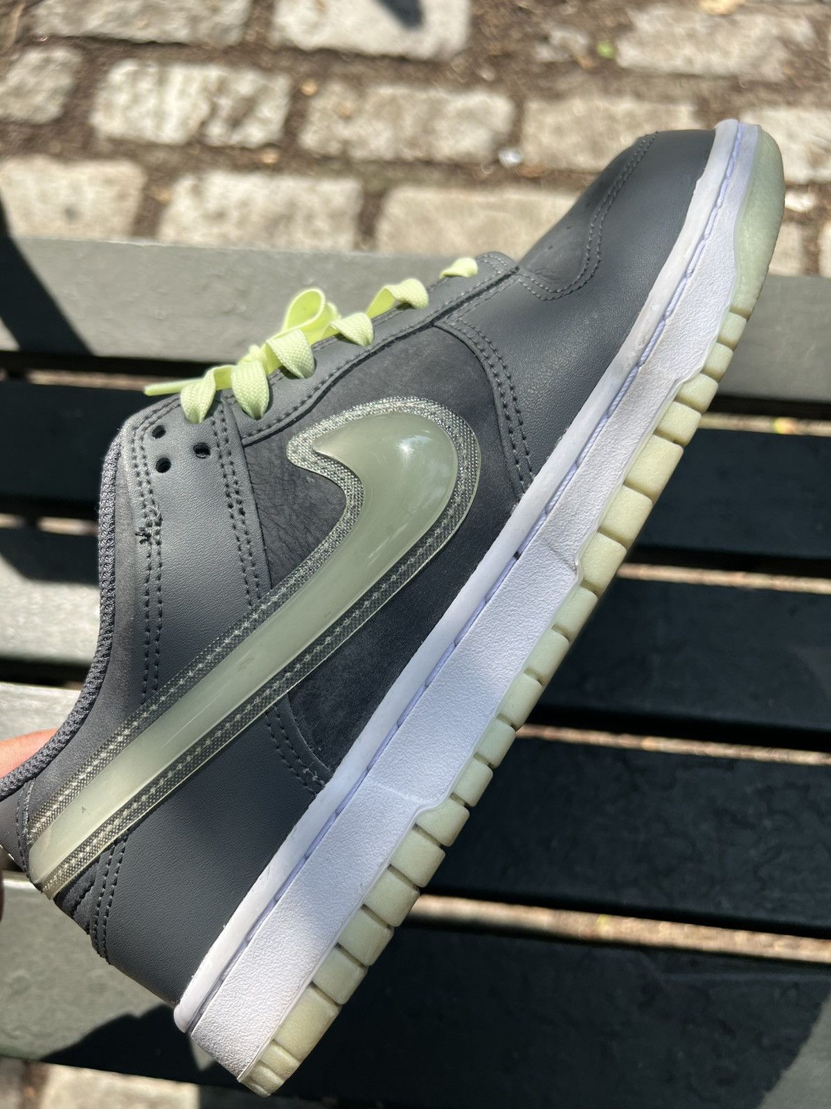 Nike Glow In The Dark Dunks GS Size US 8.5 / IT 38.5 - 4 Thumbnail