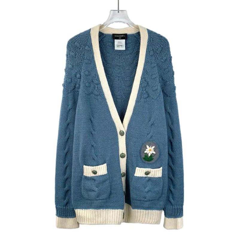 Chanel Chanel Women's Blue Wool Cardigan with Floral Detail 0089 Size S / US 4 / IT 40 - 1 Thumbnail