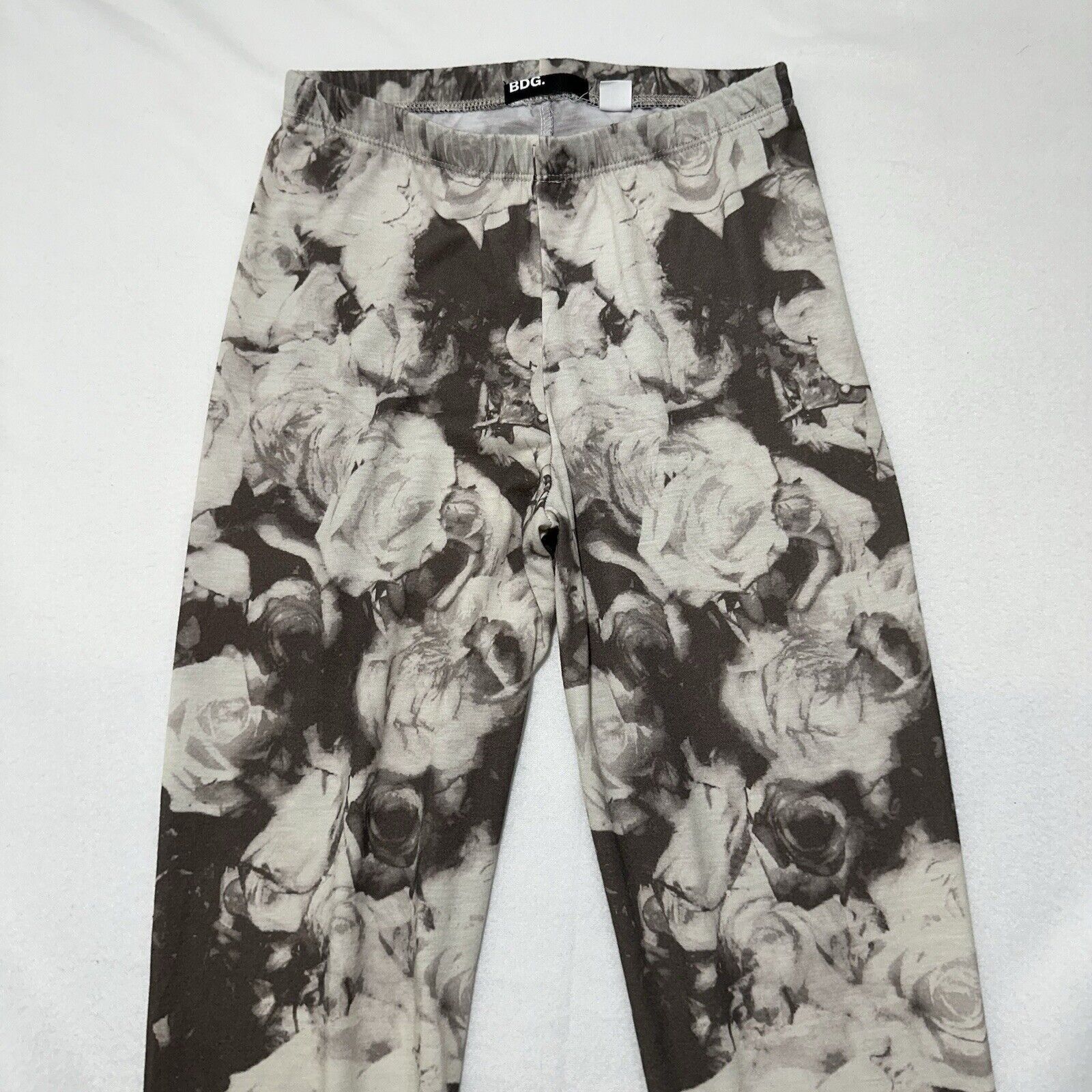 Bdg BDG Medium Gray Floral Stretch Leggings High Rise Pull On Size 32" / US 10 / IT 46 - 2 Thumbnail