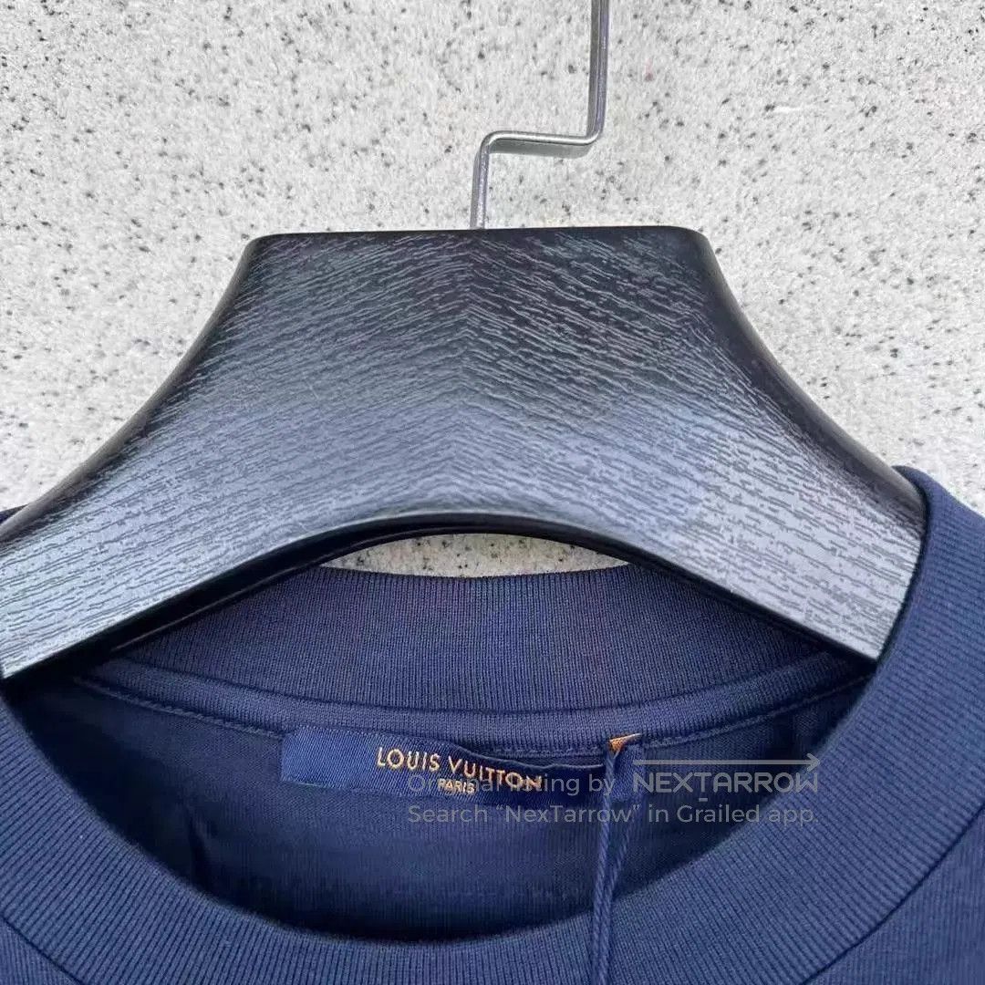 Louis Vuitton Blue Short Sleeve Graphic T-Shirt. Size US M / EU 48-50 / 2 - 2 Thumbnail
