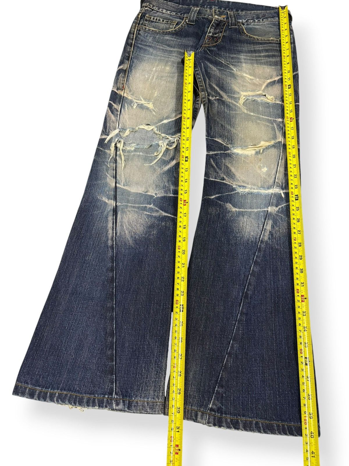 Tornado Mart Vintage Tornado Mart Mud Wash Spiral Flare Distressed Jeans Size US 31 - 14 Thumbnail