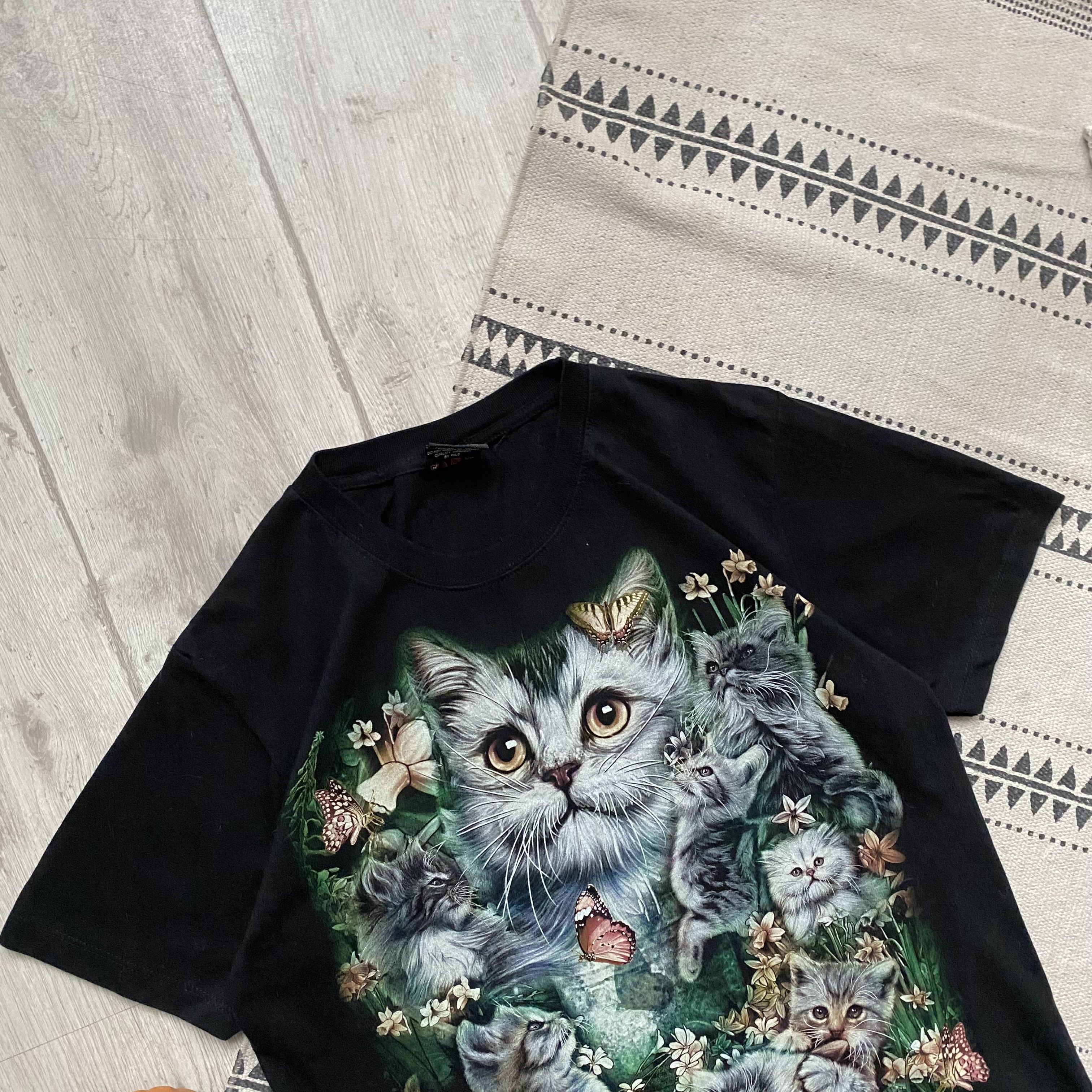 The Mountain 🐈 Y2K Vintage 2000s Animal Funny Cats tee Wild Size US M / EU 48-50 / 2 - 2 Thumbnail