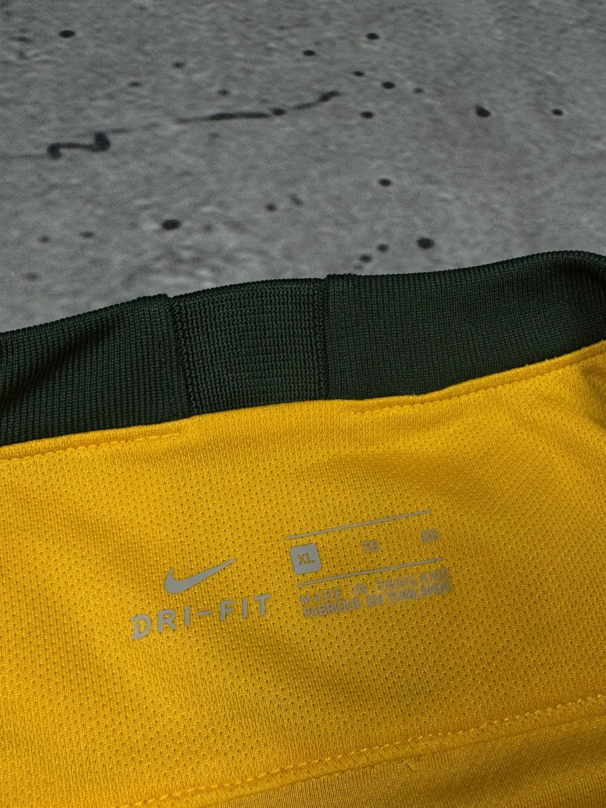 Nike Australia 2018-2019 Nike Football Jersey Size US XL / EU 56 / 4 - 8 Thumbnail