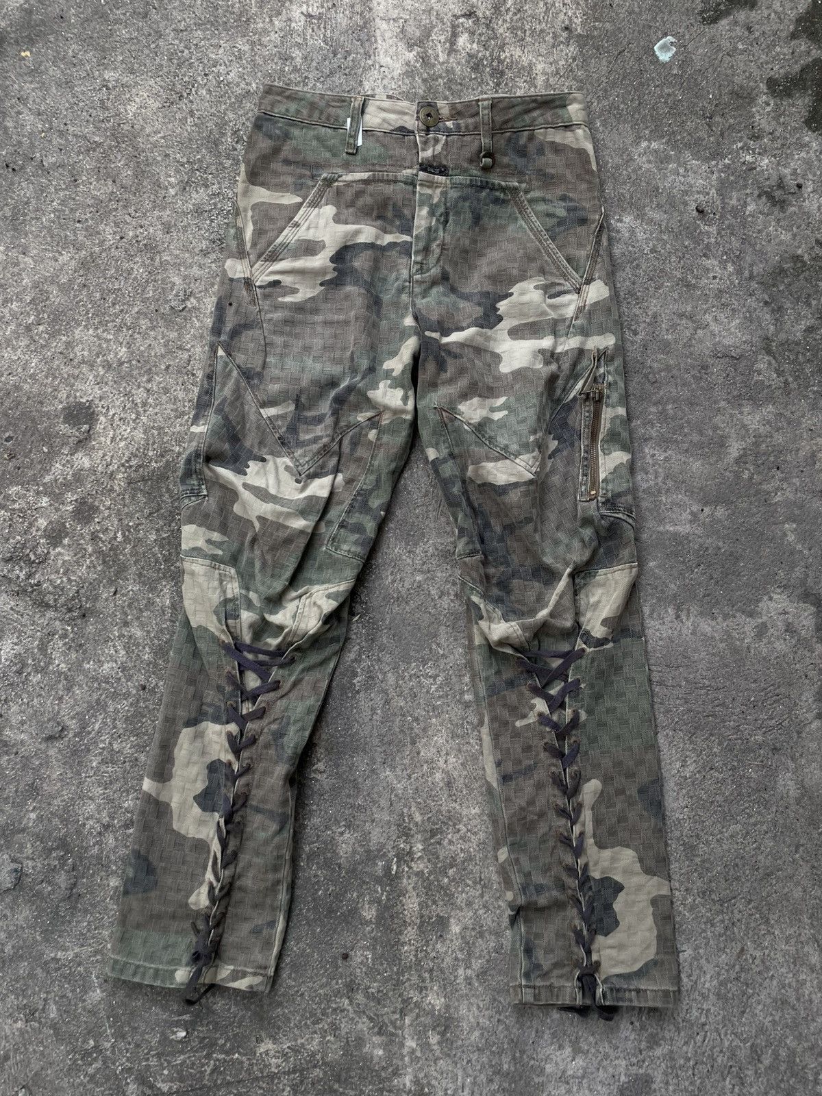Marithe + Francois Girbaud MARITHE + FRANCOIS GIRBAUD Laced Camo Cargo Pants Size US 32 / EU 48 - 1 Thumbnail