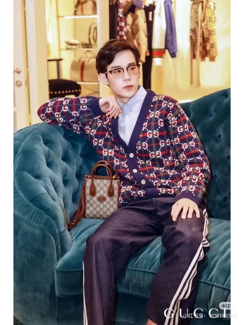 Gucci Gucci Black and red full logo old flower knitted cardigan Size US M / EU 48-50 / 2 - 9 Thumbnail