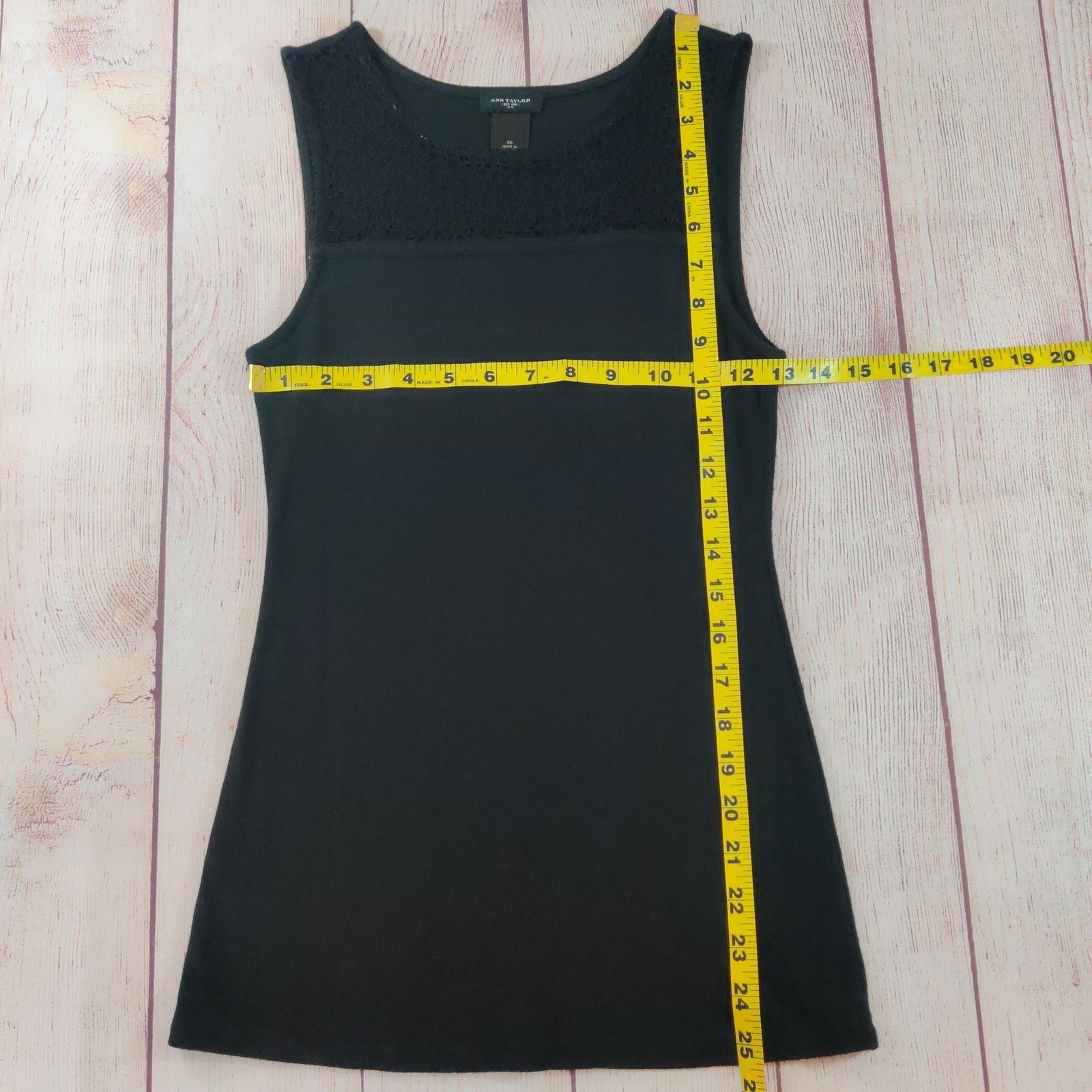 Ann Taylor Ann Taylor fitted crochet peek-a-boo sleeveless top sz XS Size XS / US 0-2 / IT 36-38 - 7 Thumbnail